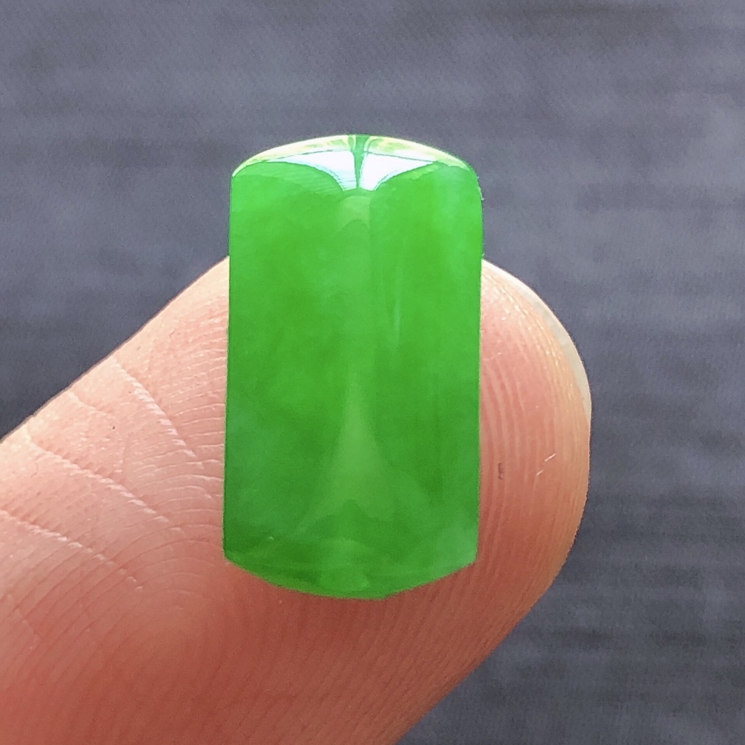 翡翠高冰陽綠馬鞍,天然翡翠A玉, 緬甸玉, Jade, Jadeite