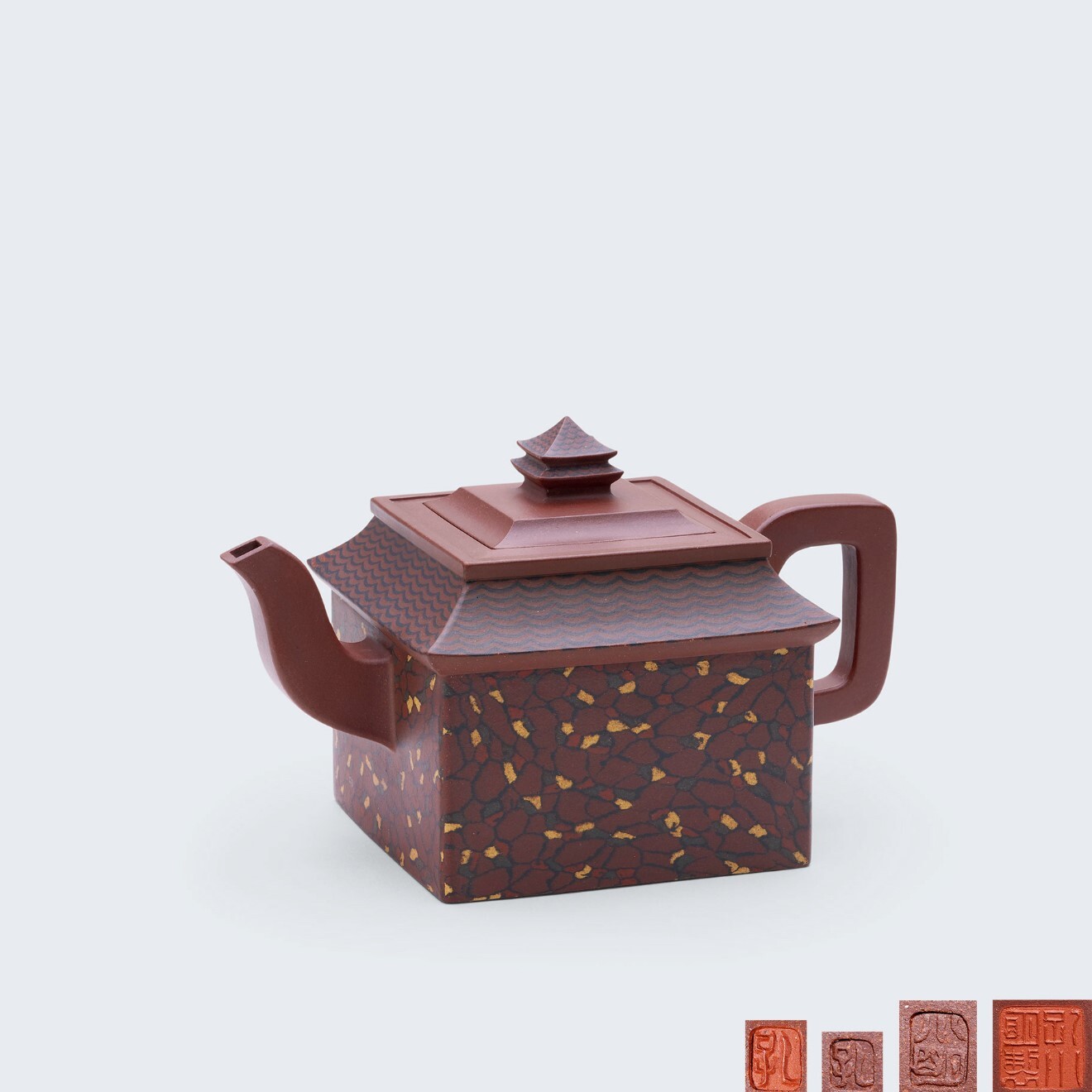 【亭台樓閣】-- 以古建築爲藍本，瓦楞與壘石紋相結合，此絞泥表現技法，已近乎極致。