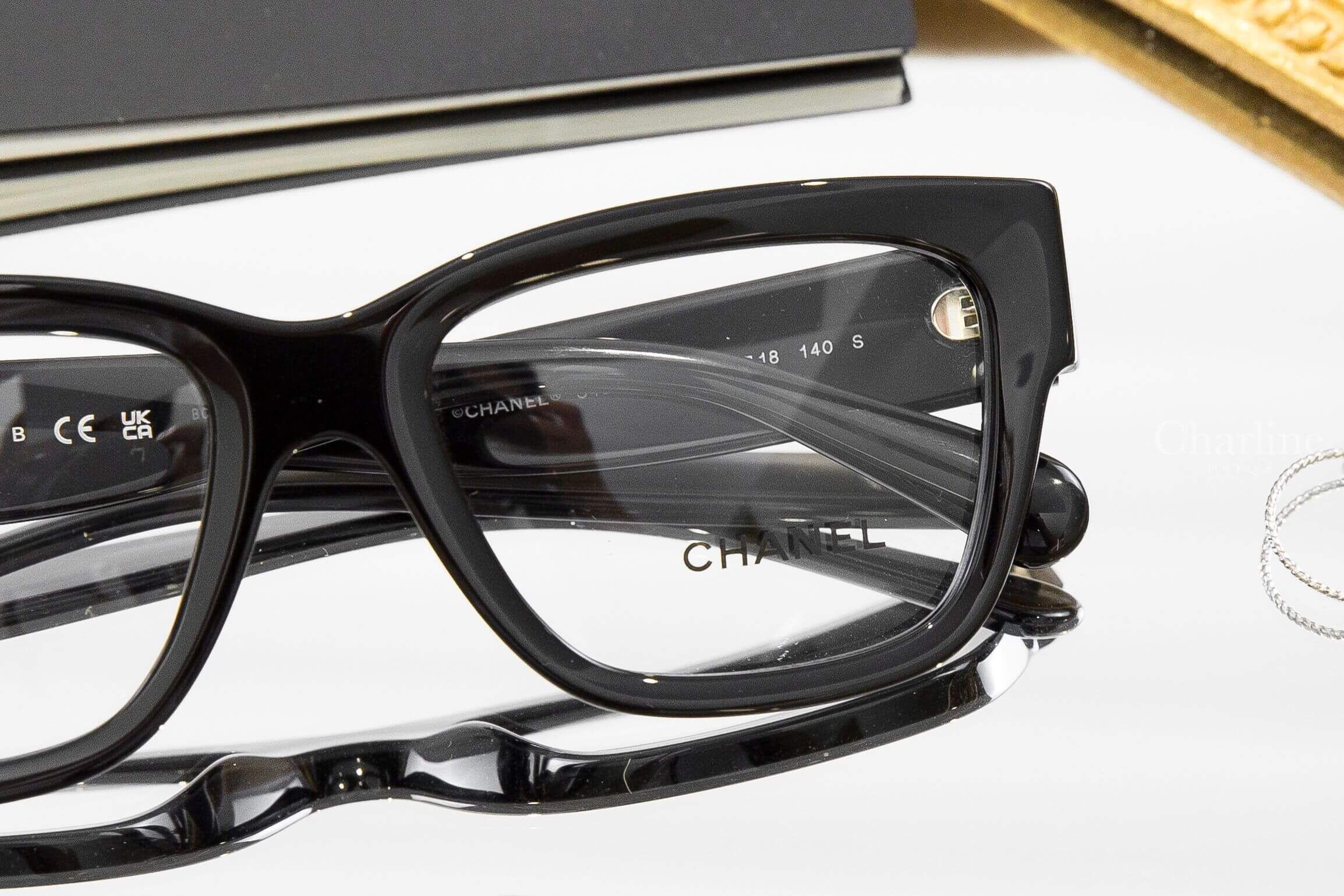 Chanel Rectangle Eyeglasses 黑色方框側邊圓形金色線條滾邊白CC平光眼鏡