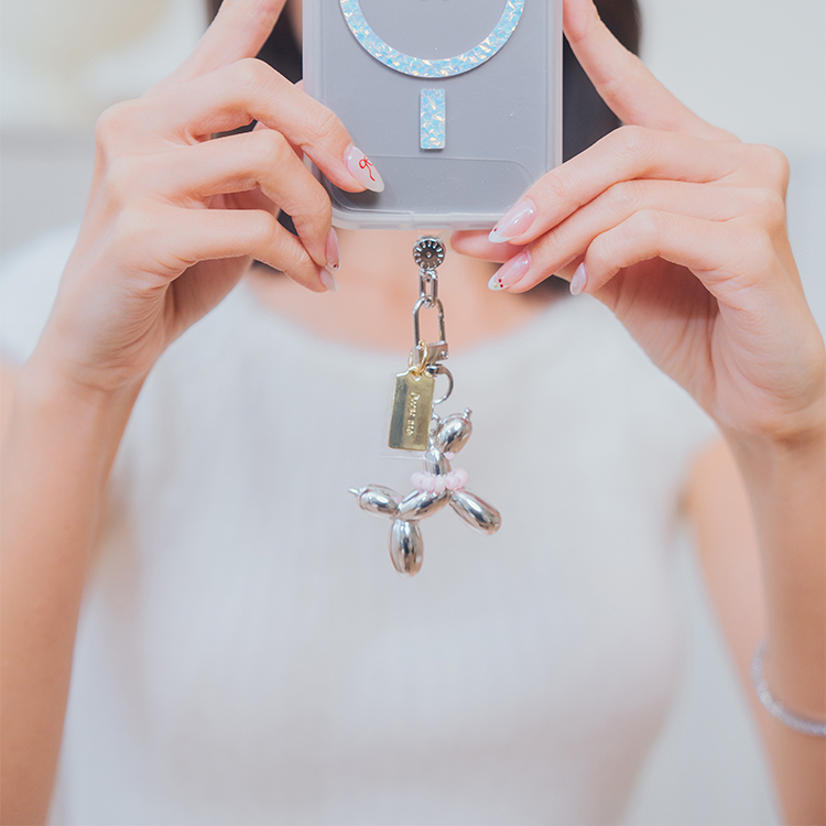 可愛氣球貴賓氣球狗 (太空銀) 手機吊飾 串珠掛飾 鑰匙圈