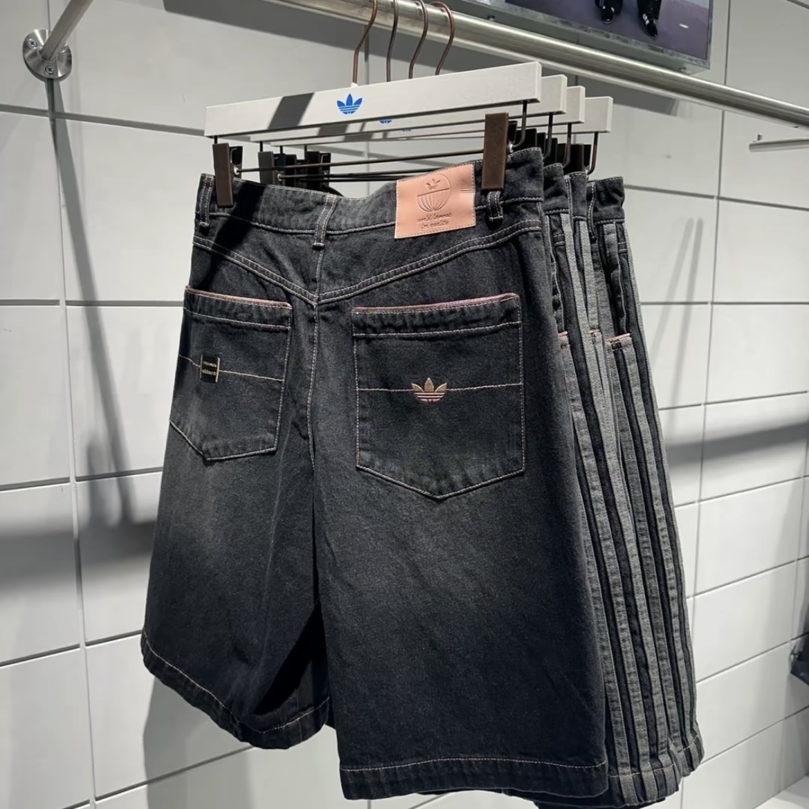 ADIDAS ORIGINALS 牛仔短褲 五分褲 三線灰 男款 JX5468