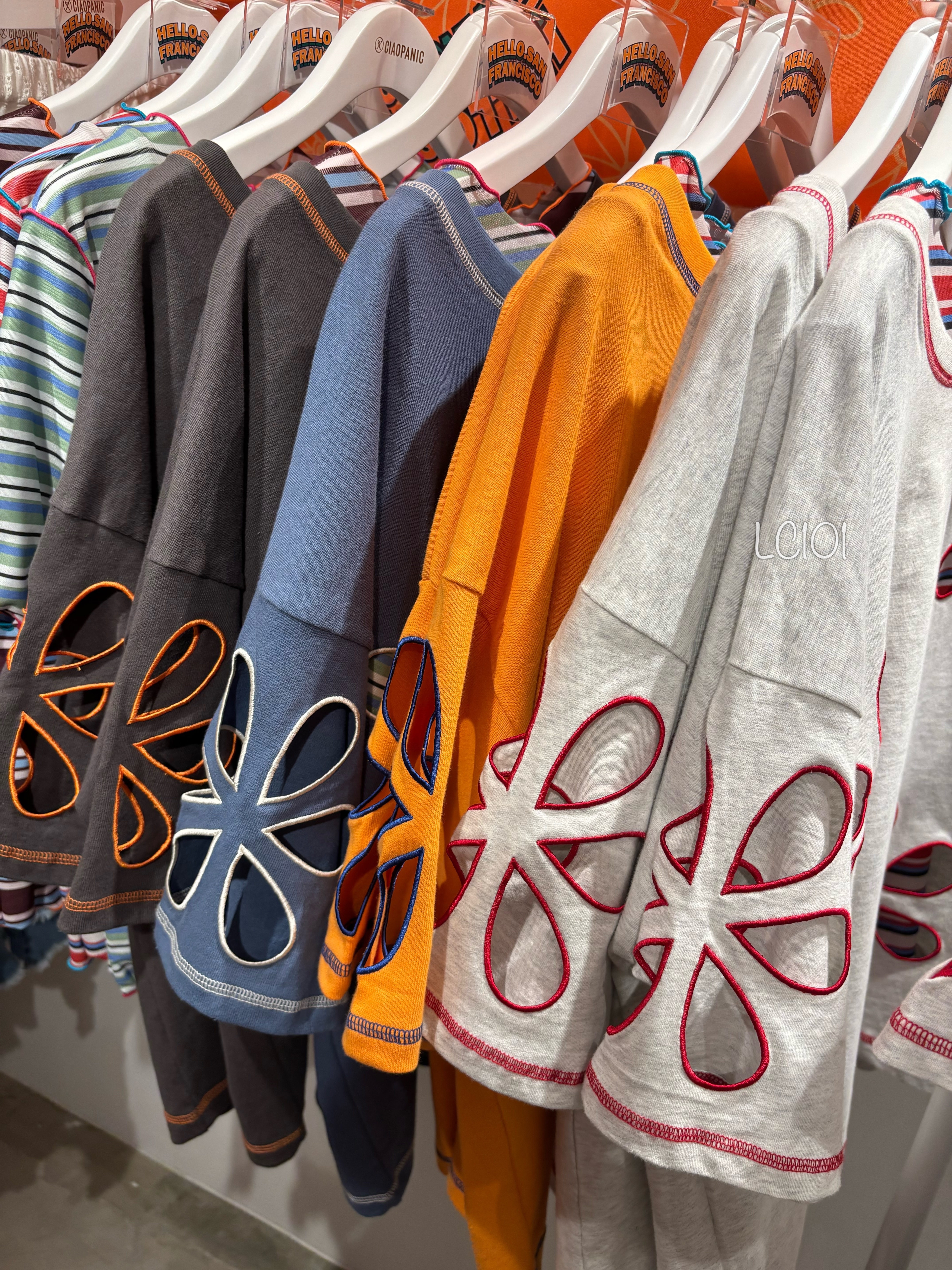 Ciao Flower Cutout Big