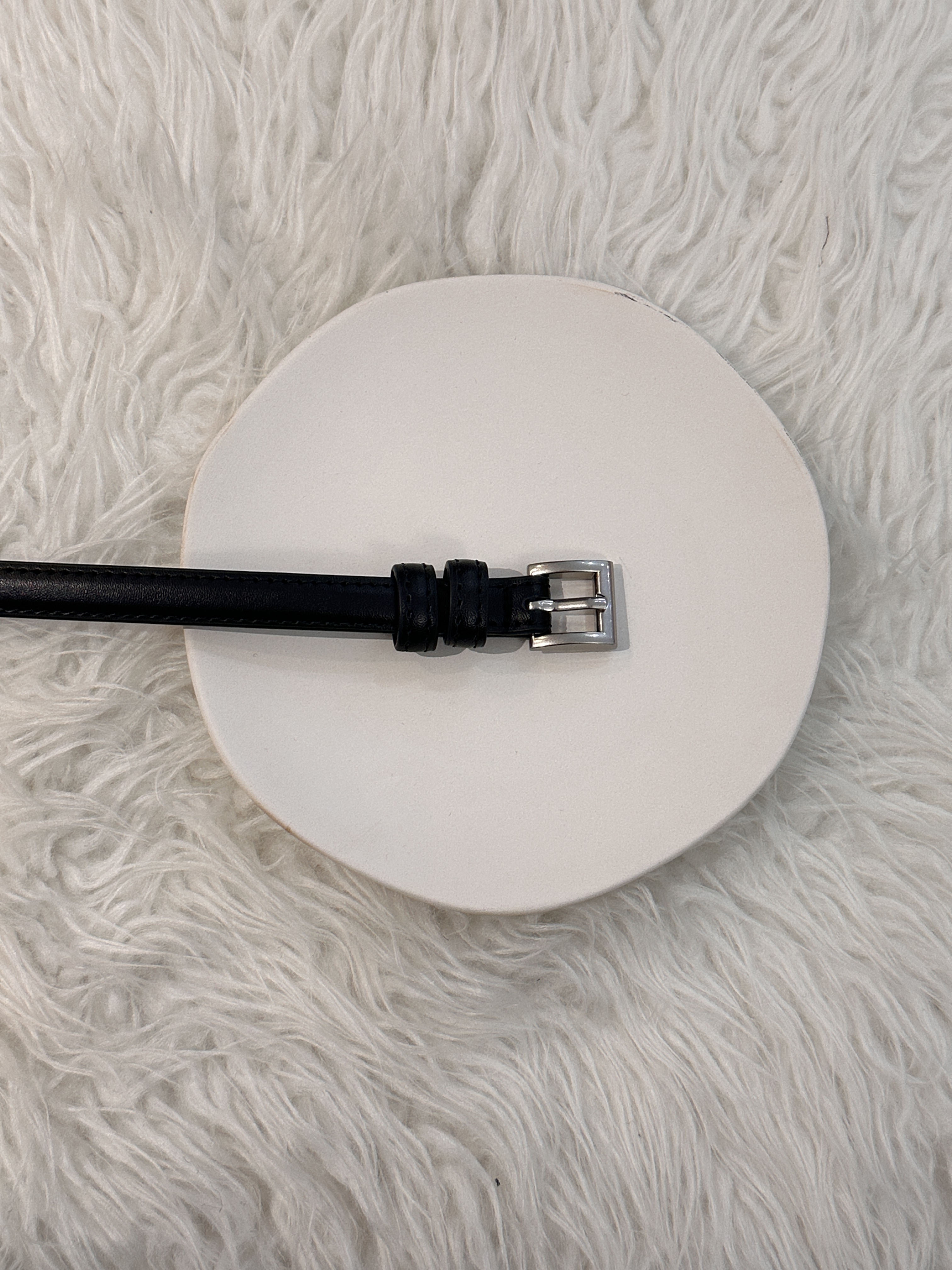 鬆緊白短褲-單皮帶