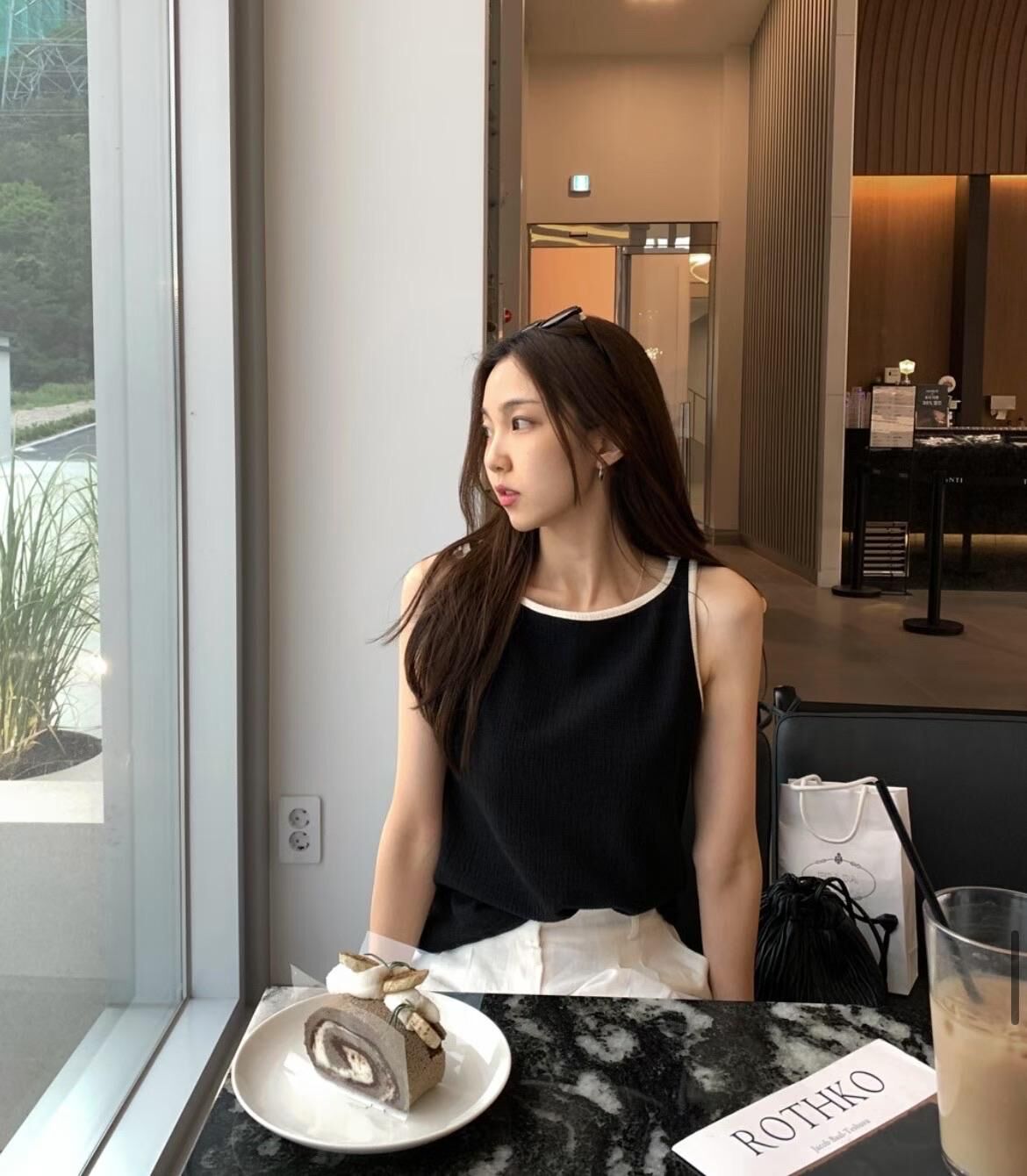 Soft texture round tank