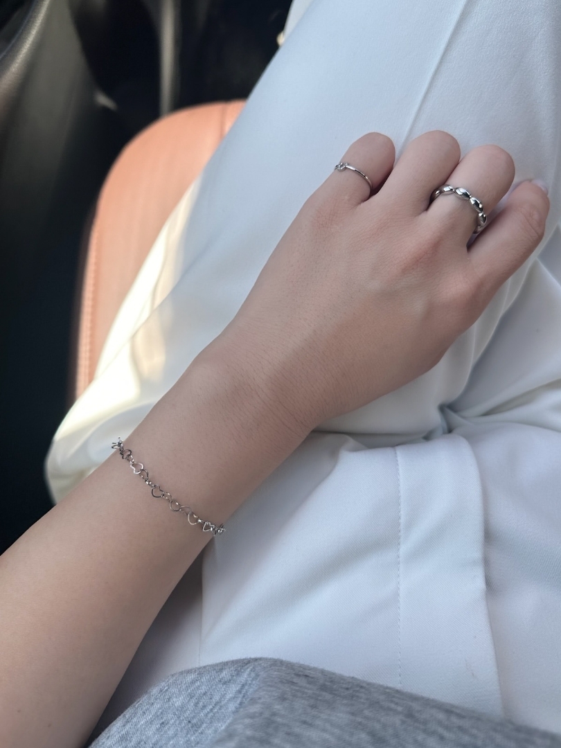 SS horse shoe pinky ring