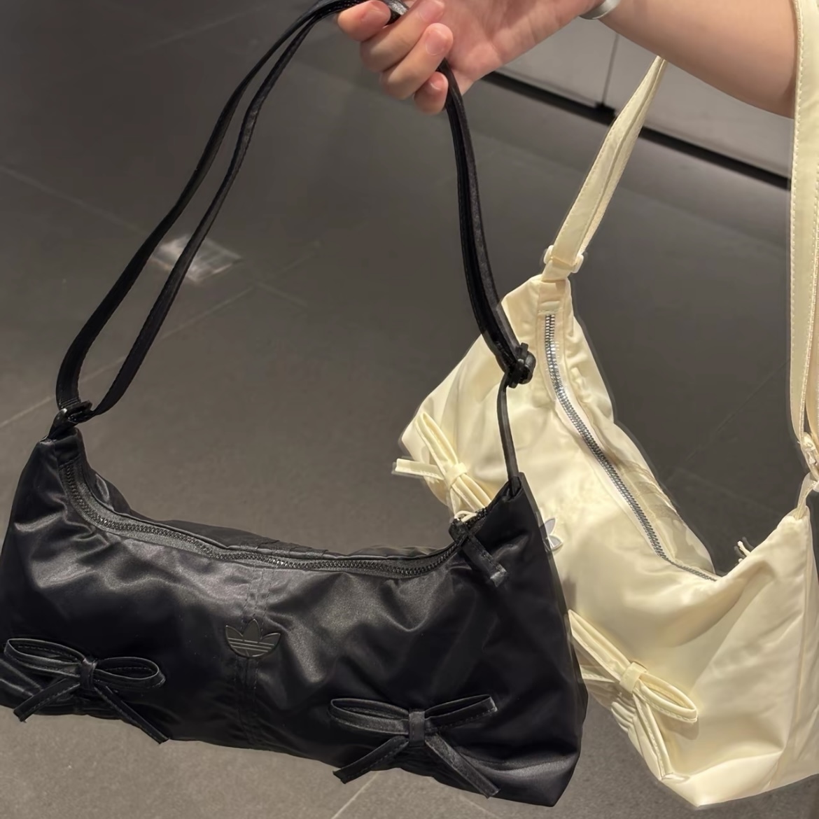 ADIDAS ORIGINALS 蝴蝶結 法棍包 可調節 腋下包 單肩包 手提包 黑白 KC2770/KC2769