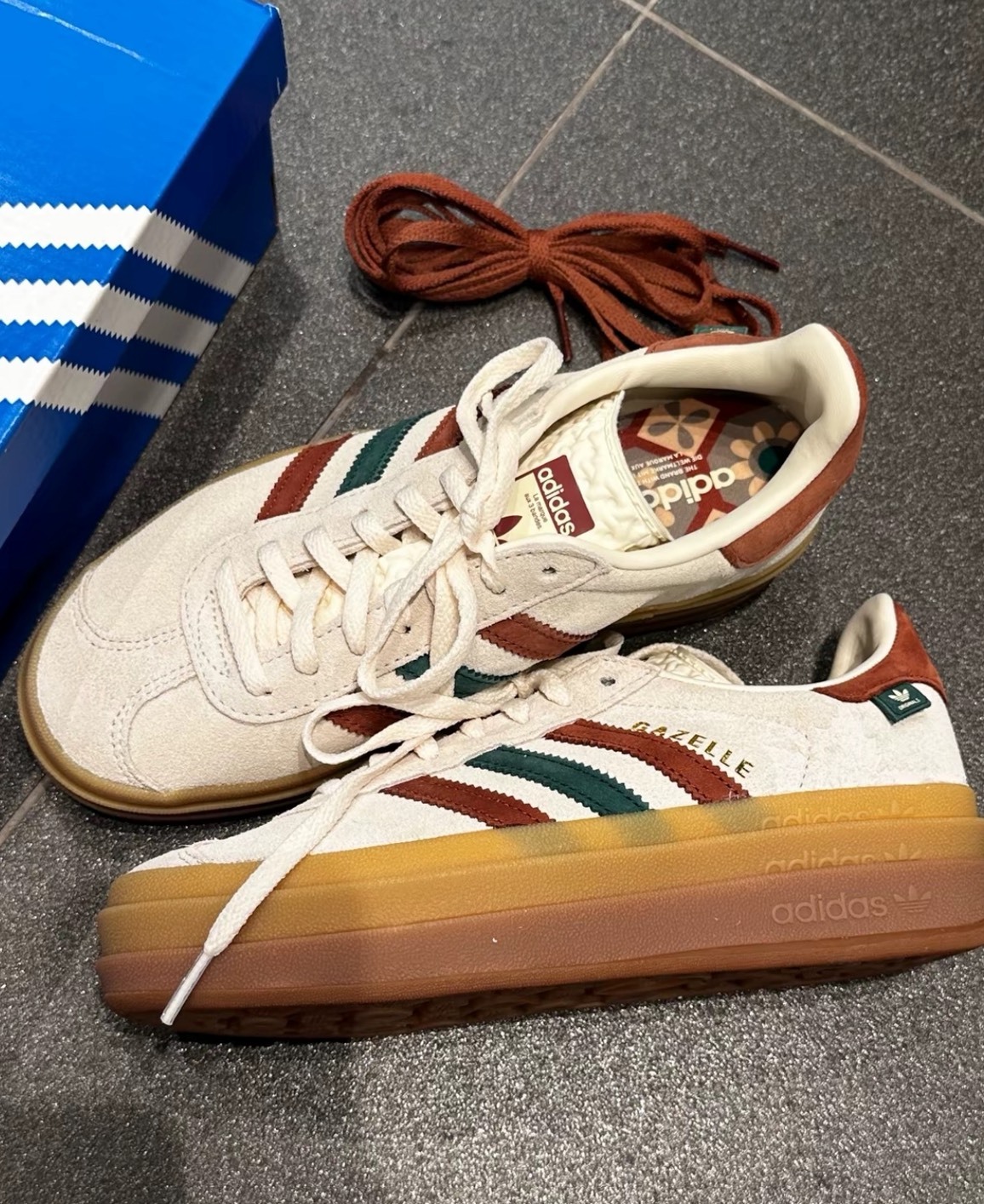 【零碼特價】ADIDAS ORIGINALS GAZELLE BOLD 增高復古休閒鞋 IG3685｜奶茶厚底女鞋