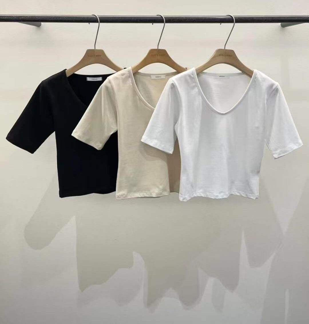 OB4541 彈性大V領百搭上衣 *特價* (優惠碼同充值購物金不適用)