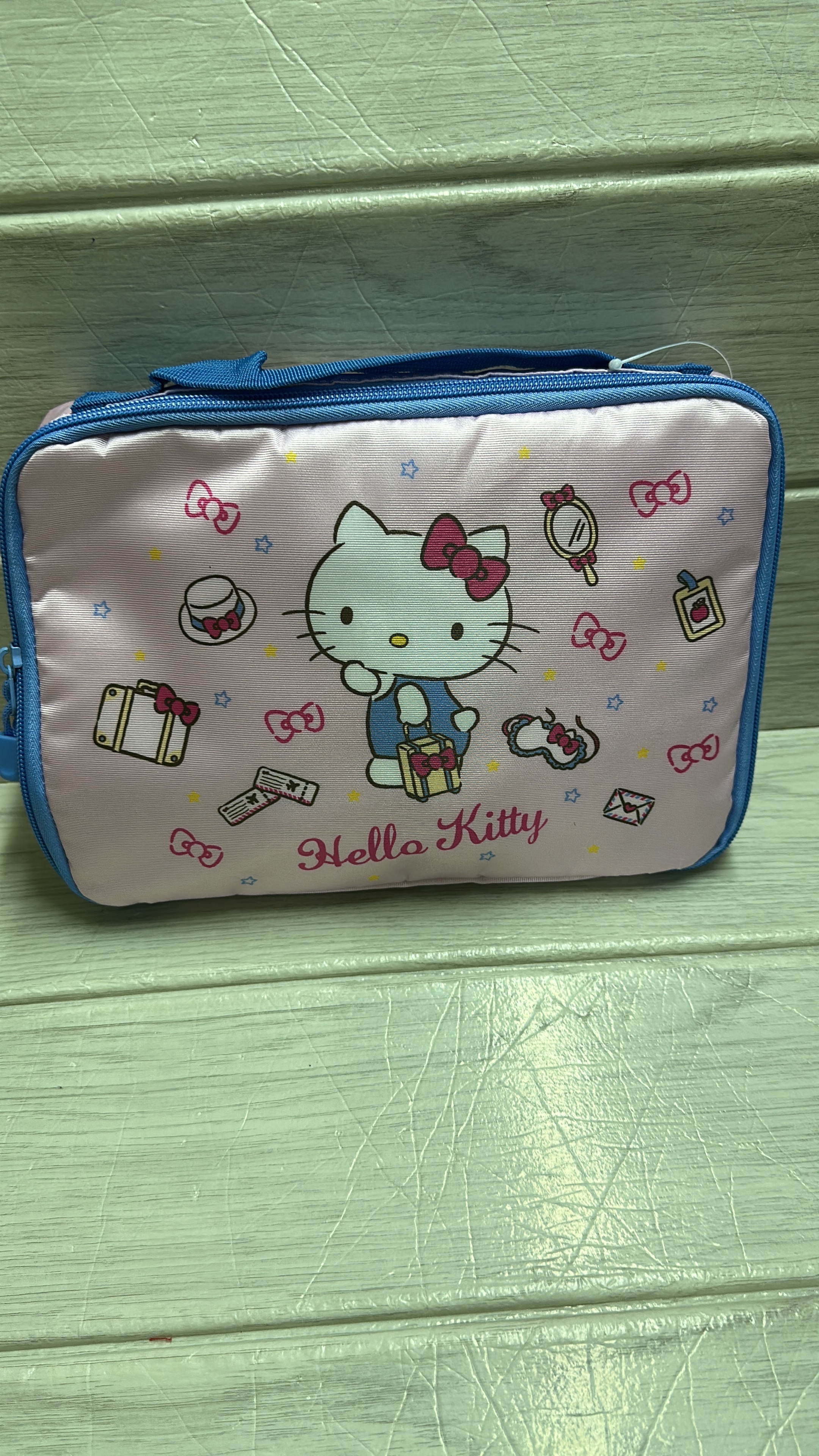 Hello kitty 可收納背包