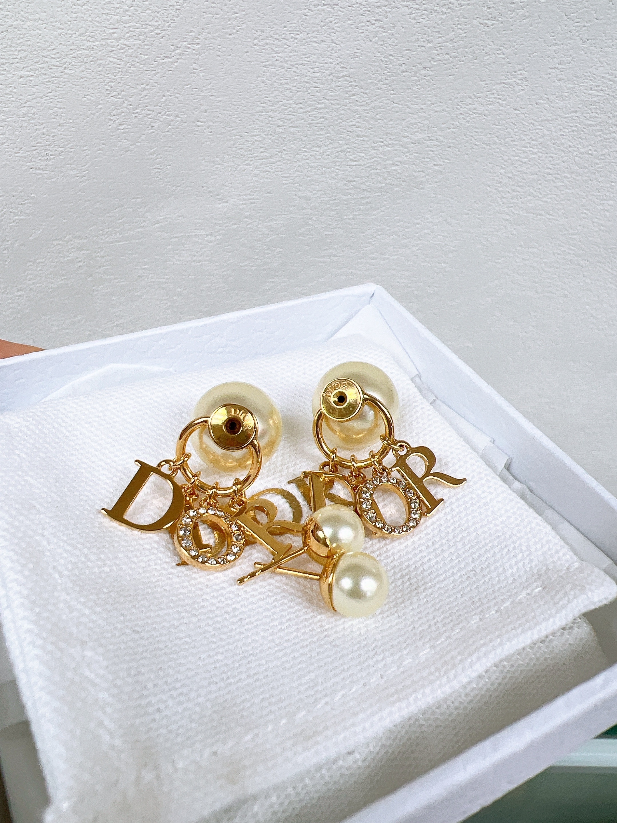 *Unused* Dior tribales logo pearl earrings