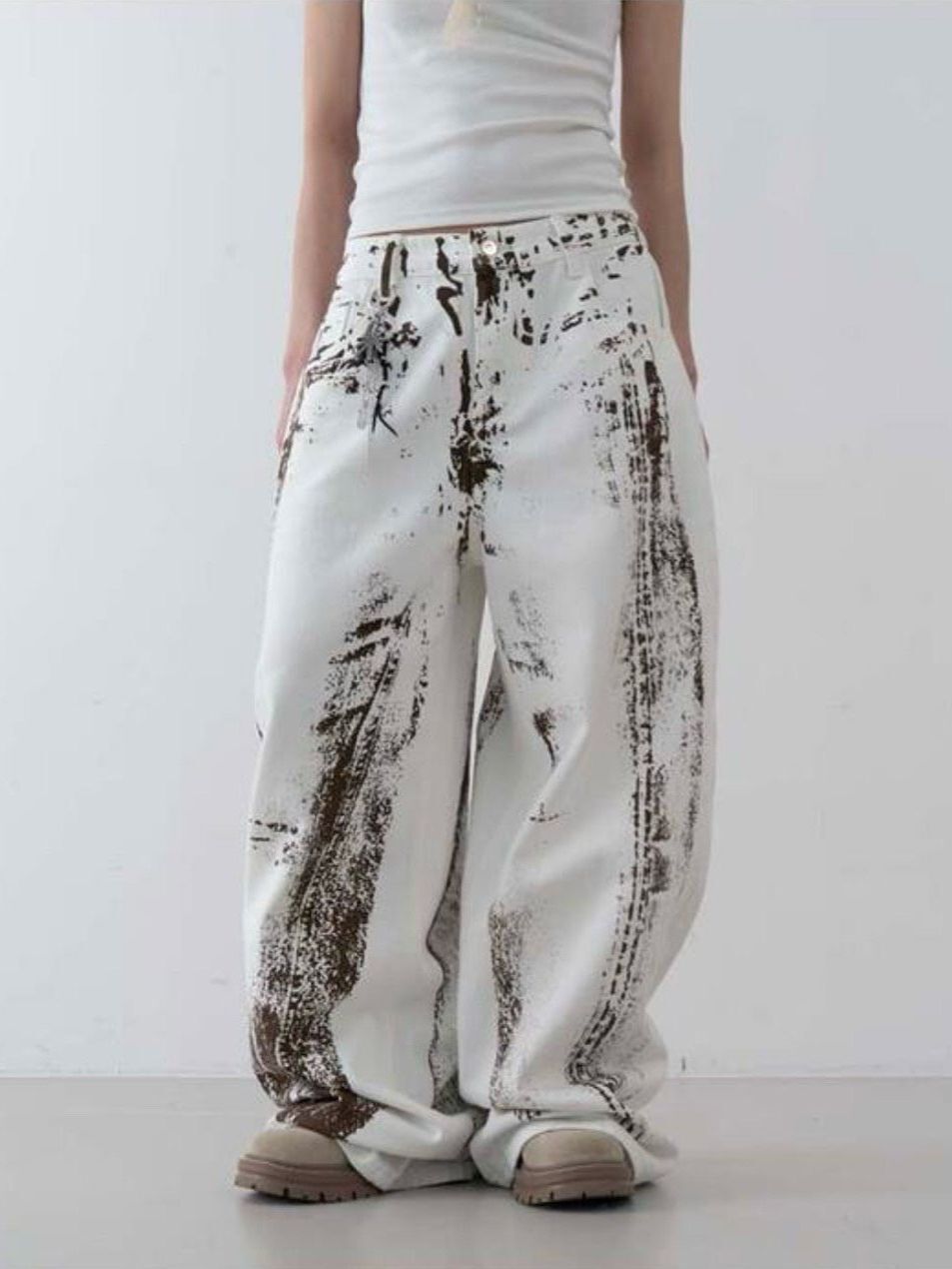 油漆鬆身牛仔褲 CHALK-016P