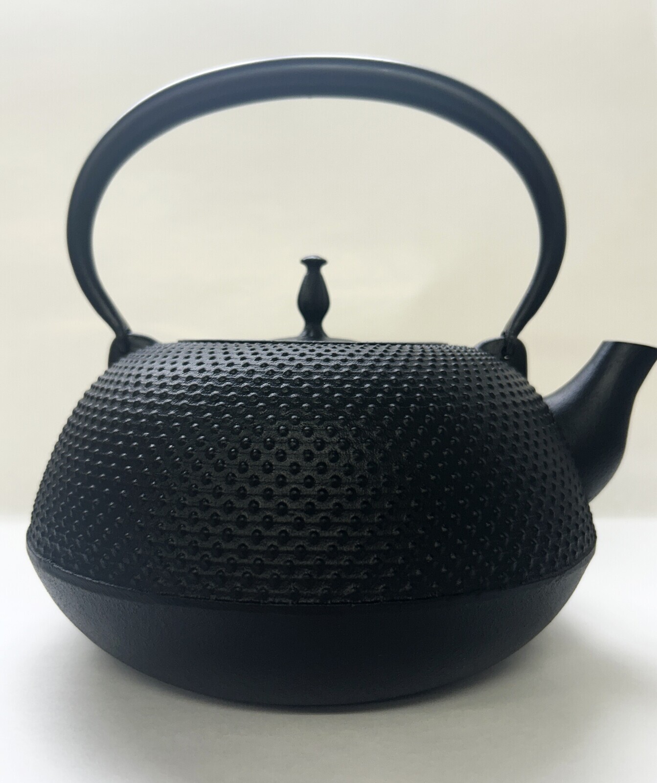 日本南部鐵器[眞-SHIN]鐵茶壺 2L (黑) (日本製)