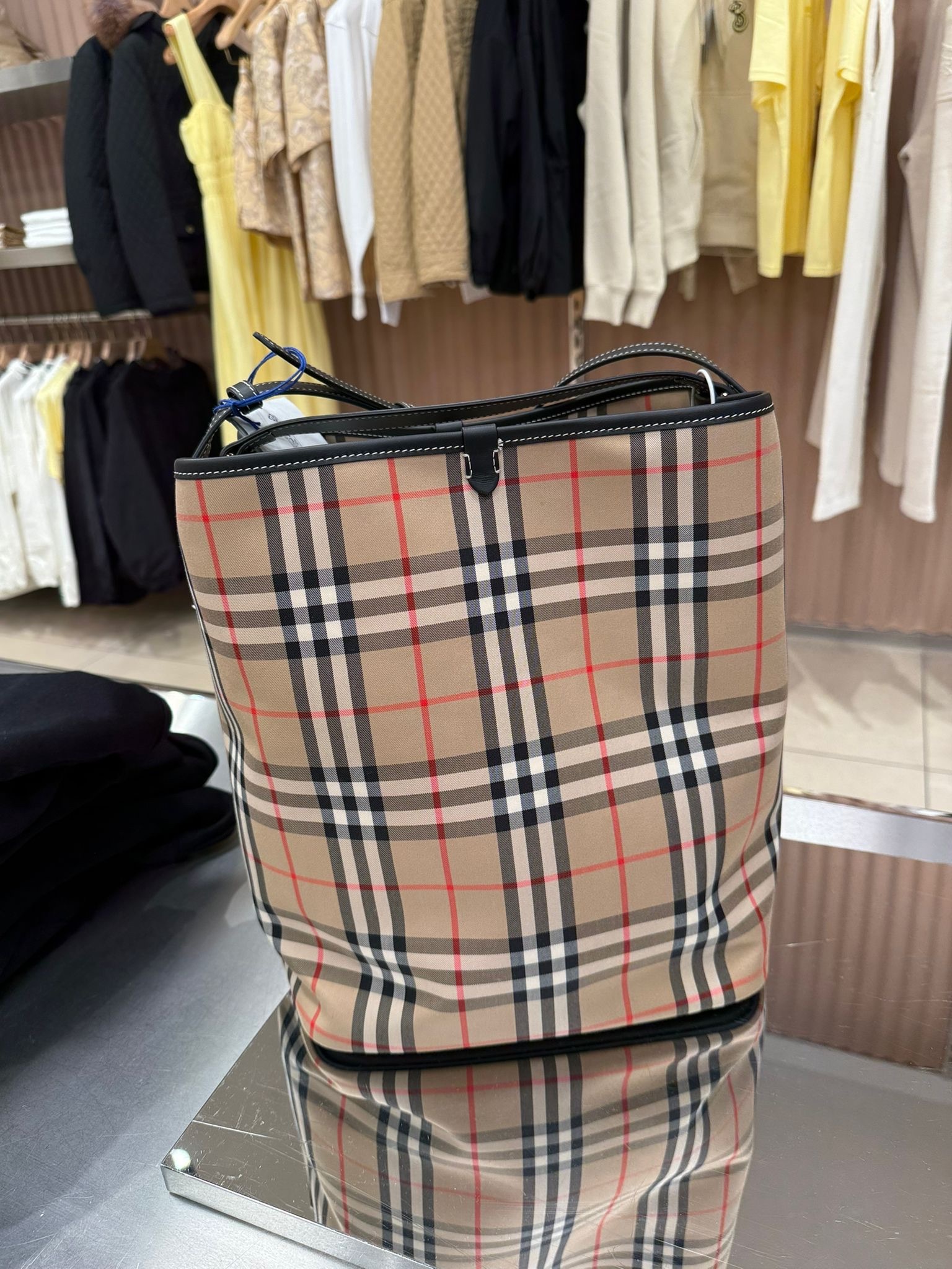 Burberry Ashby Check Medium bucket bag Archive Beige