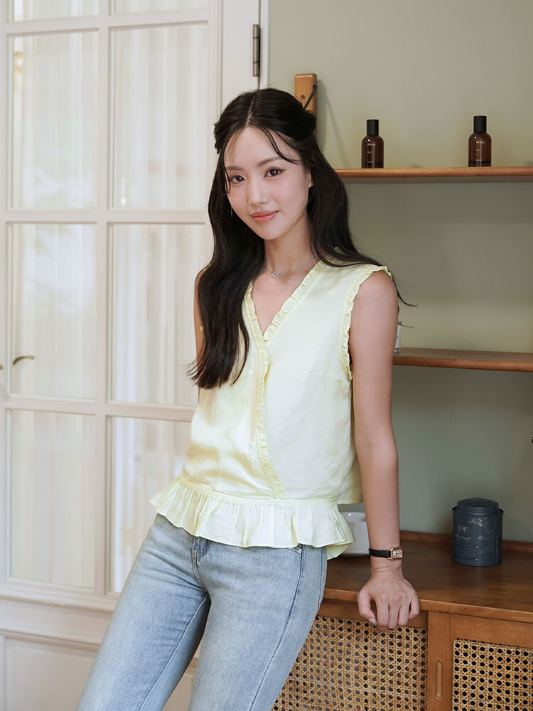 甜美荷葉邊綁帶天絲無袖上衣