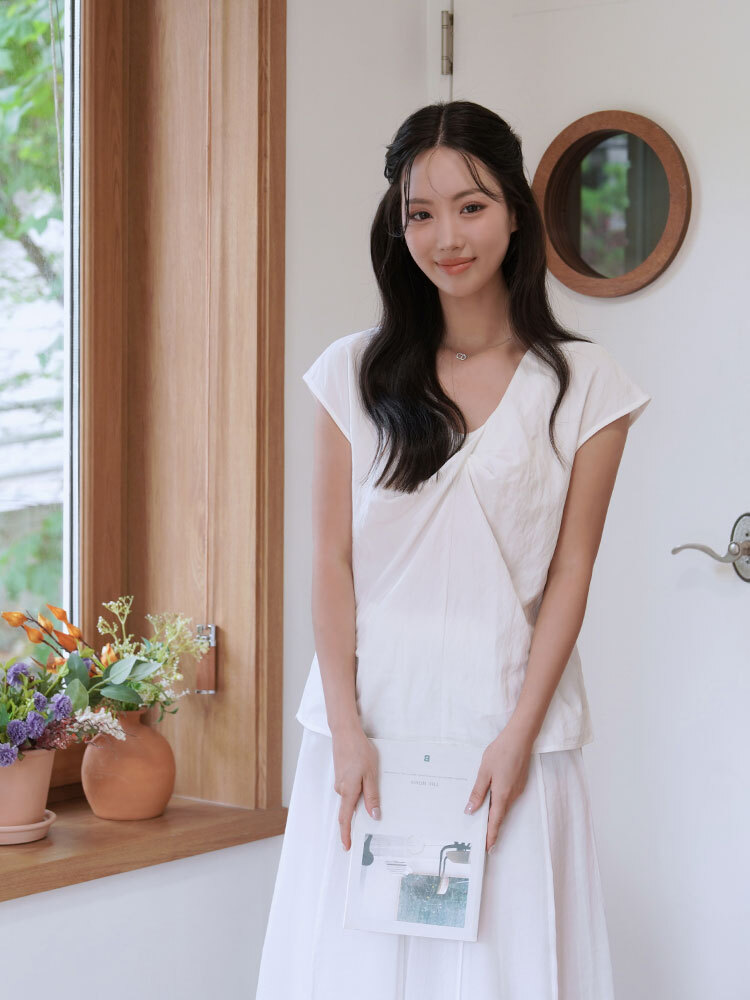 純色扭結造型無袖背心