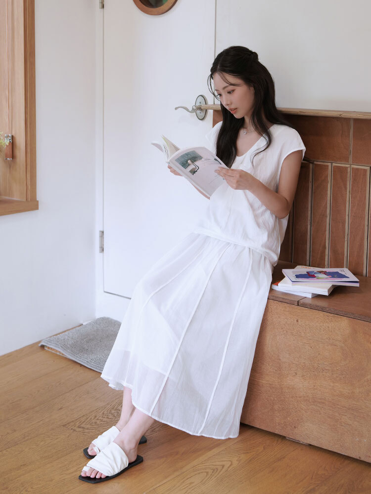 純色扭結造型無袖背心