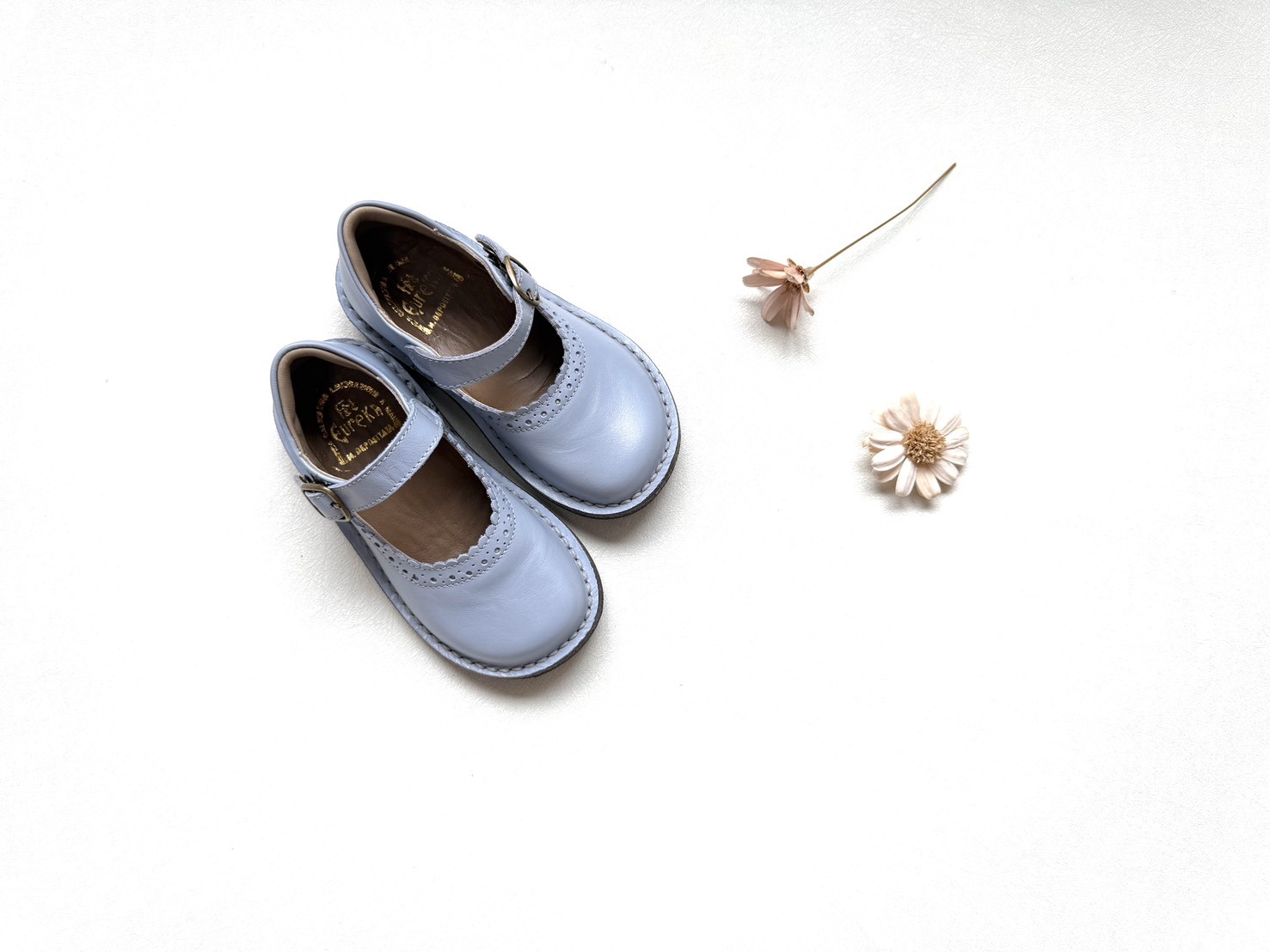 EUREKA 真皮花邊縷空娃娃鞋(現貨微瑕)