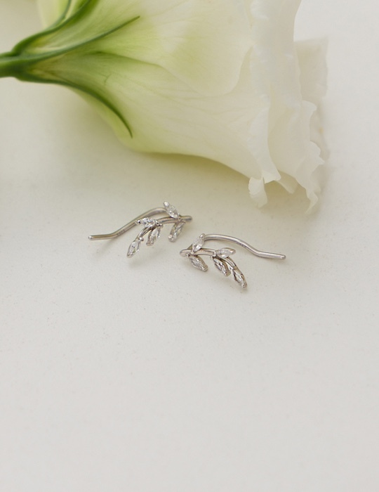 【925純銀】閃鑽橄欖葉。夾式耳環(銀)