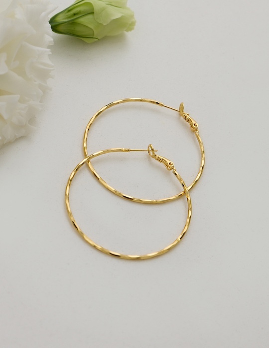 幾何稜光切面。銀針耳環(金)