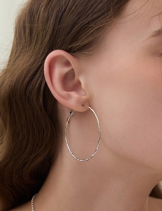 幾何稜光切面。銀針耳環(銀)