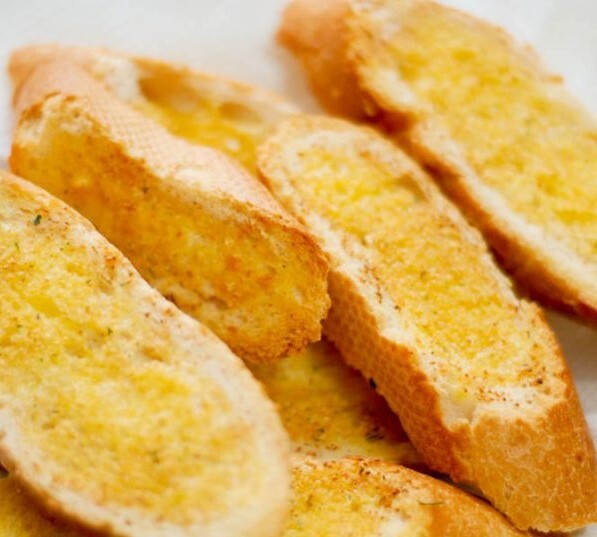 焗牛油蒜蓉法包