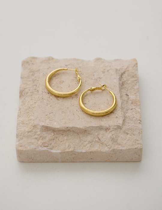 幾何柔霧光圈。銀針耳環(金)