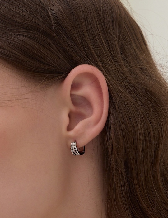 璀璨三環排鑽。銀針耳環(銀)