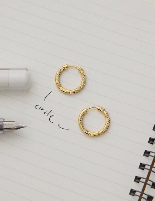 璀璨閃耀光圈。銀針耳環(金)