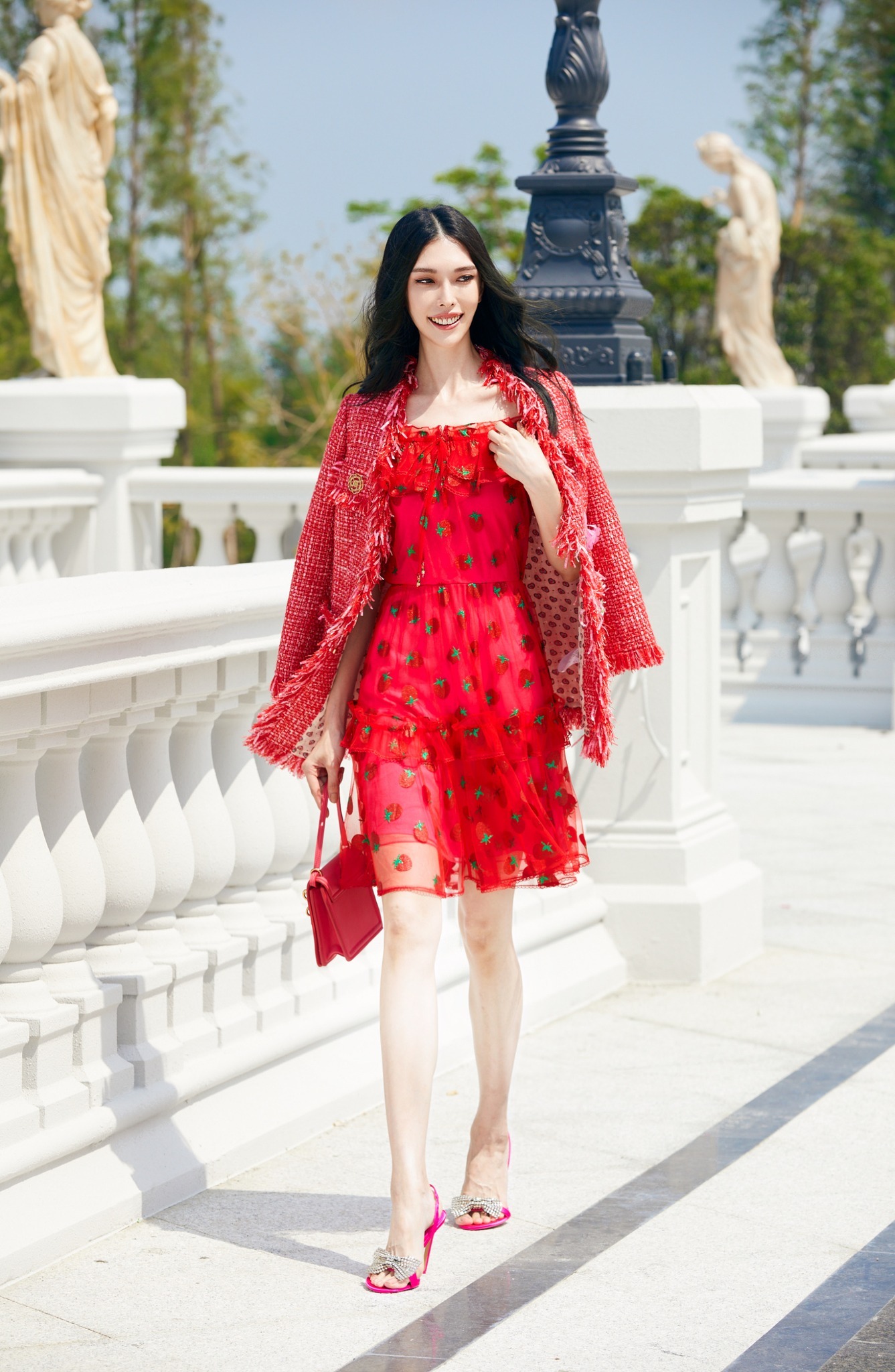 BC1EA005E1 紅色派對閃蔥膠印草莓網紗洋裝 (可拉成一字領)