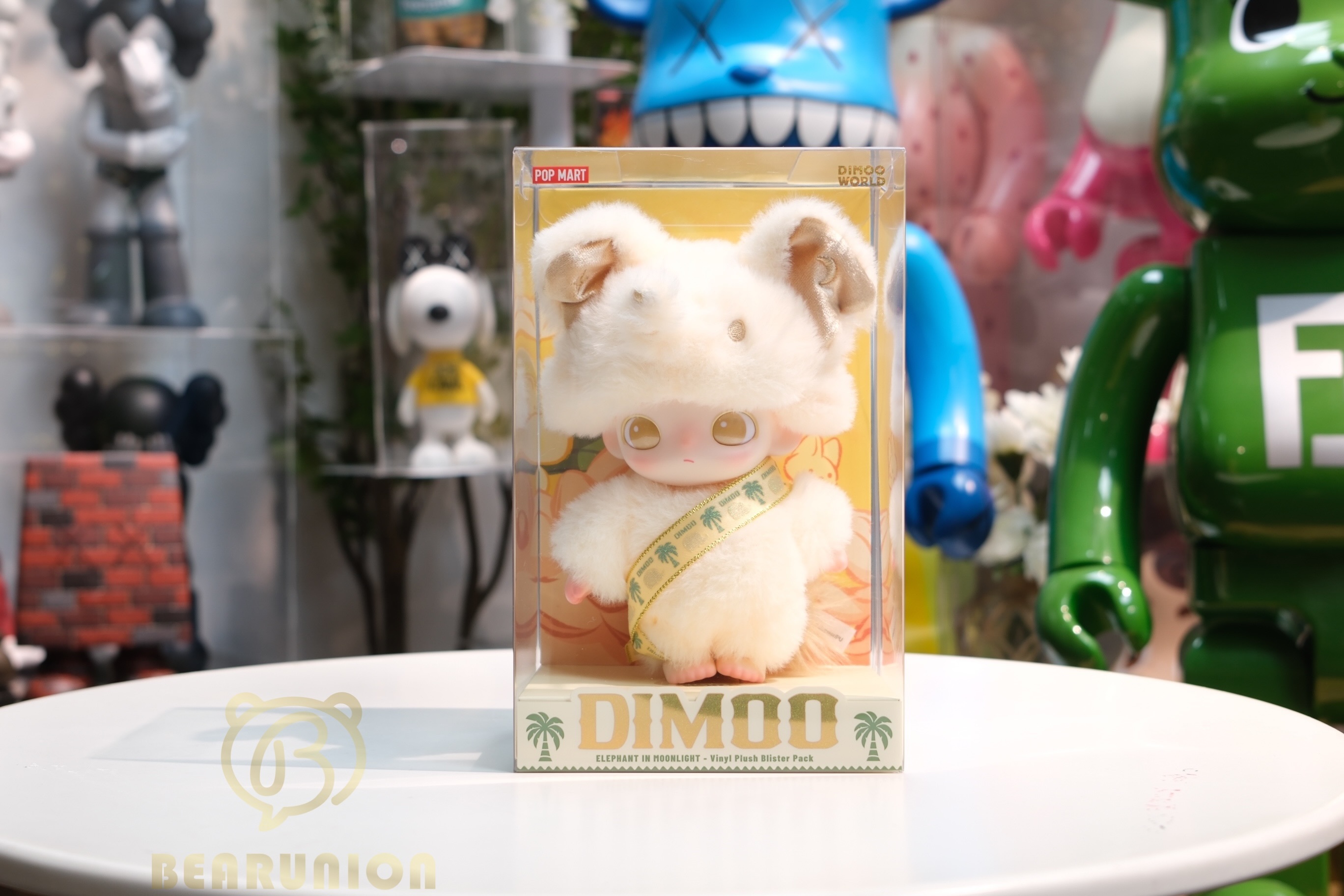 DIMOO ELEPHANT IN MOONLIGHTキーホルダー付きぬいぐるみ Dimoo Elephant In Moonlight Vinyl Plush Pendant Thailand