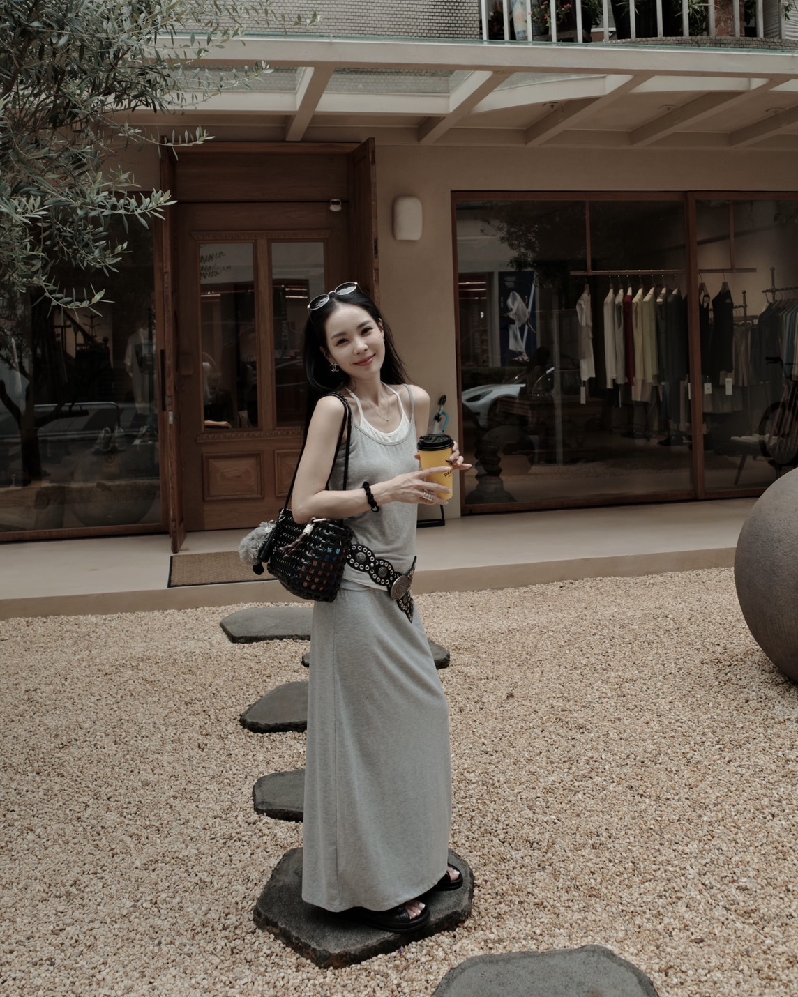 （現貨）🇰🇷#U33 時髦軟料後開衩棉裙(黑/灰/卡其綠)