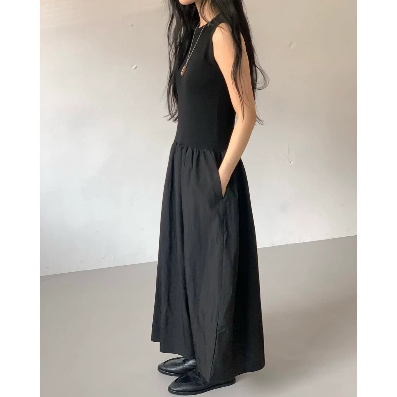 7W17 芭蕾風拼接感修身長洋裝 一色