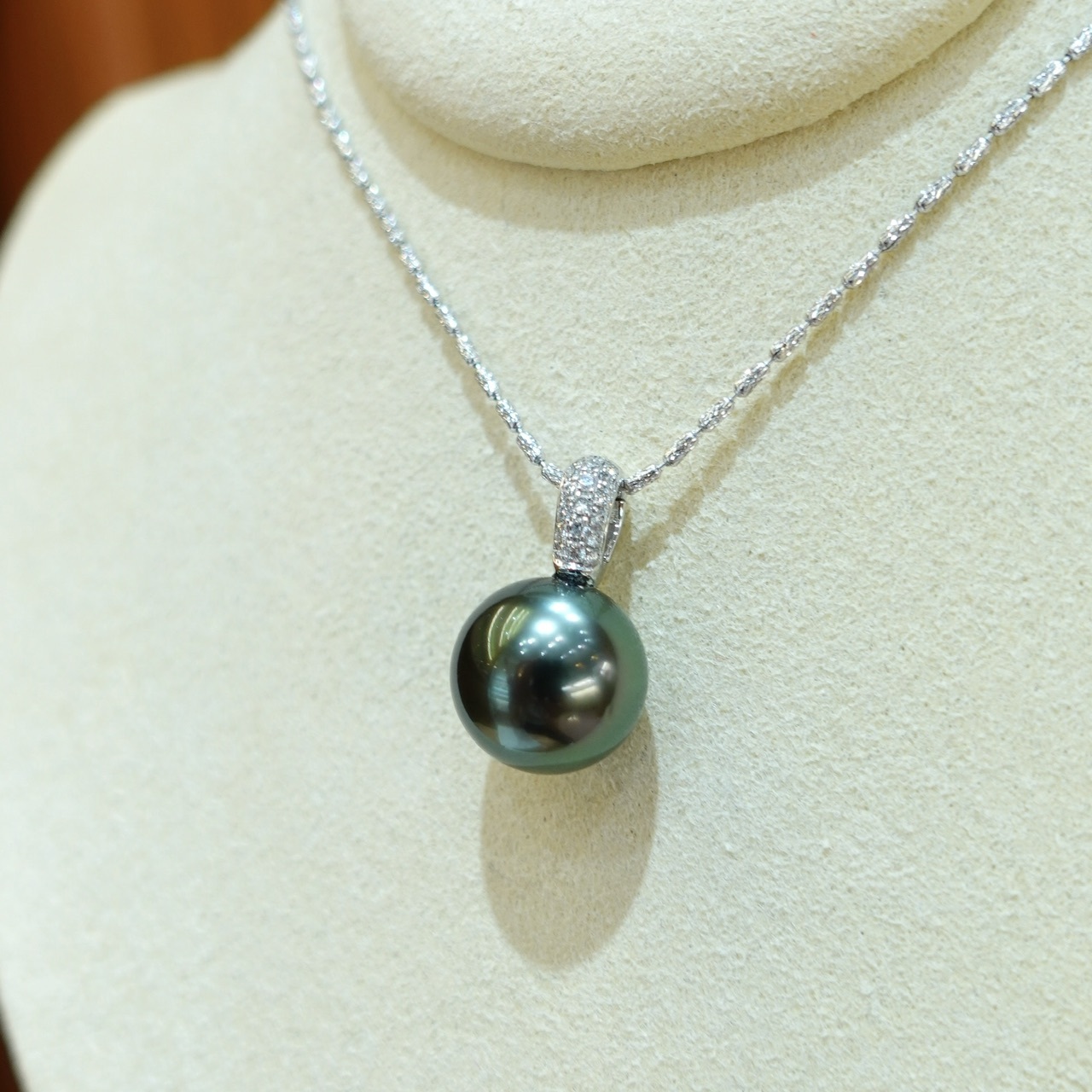 18K金大溪地黑珍珠鑽石開口設計吊墜 (11mm)