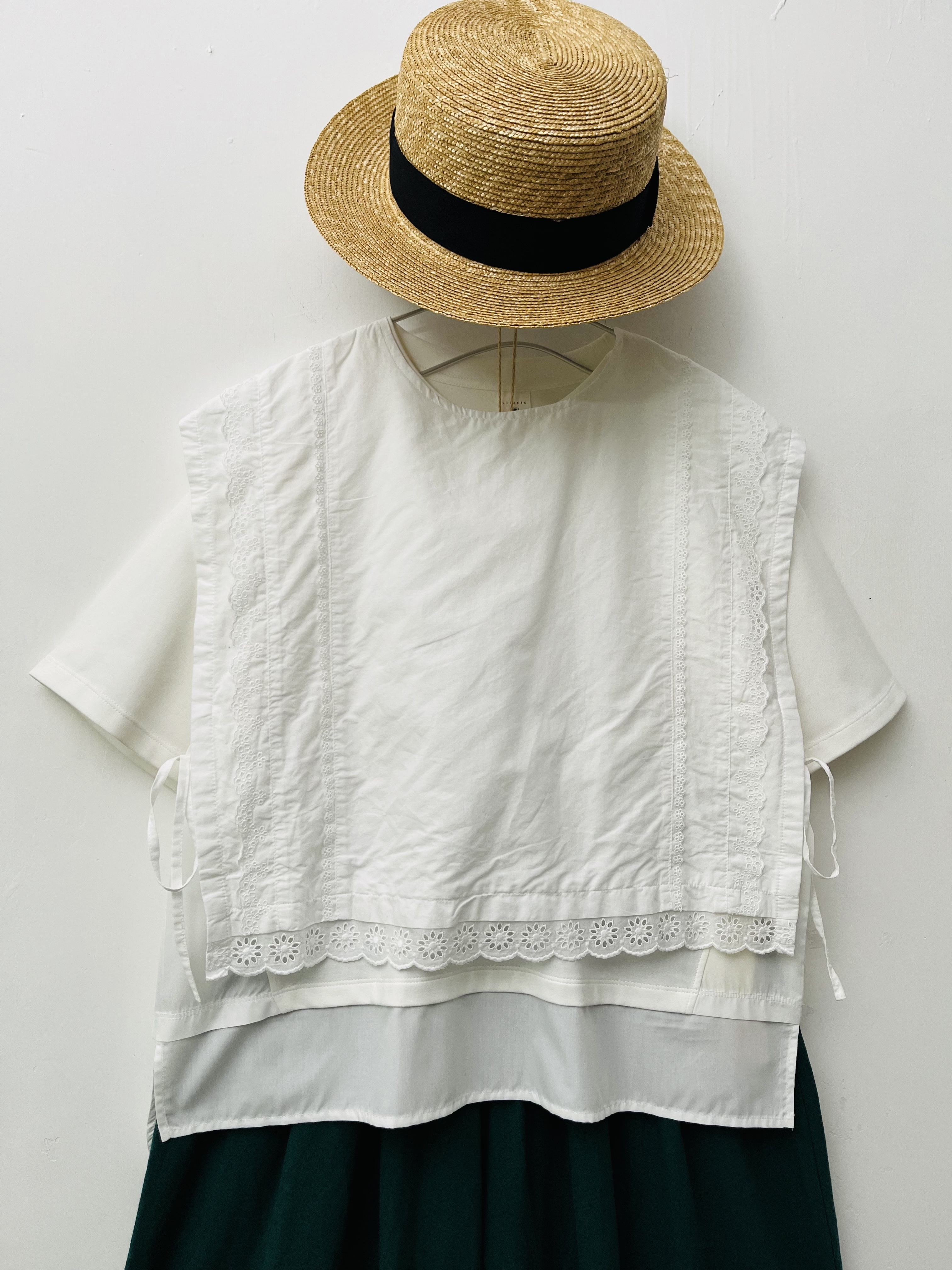 日本製MidiUmi白色刺繡通花背心