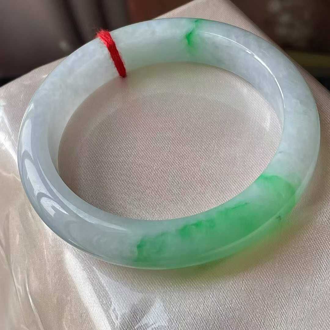 7125560 57mm冰種飄綠翡翠正圈手鐲 (56-58)