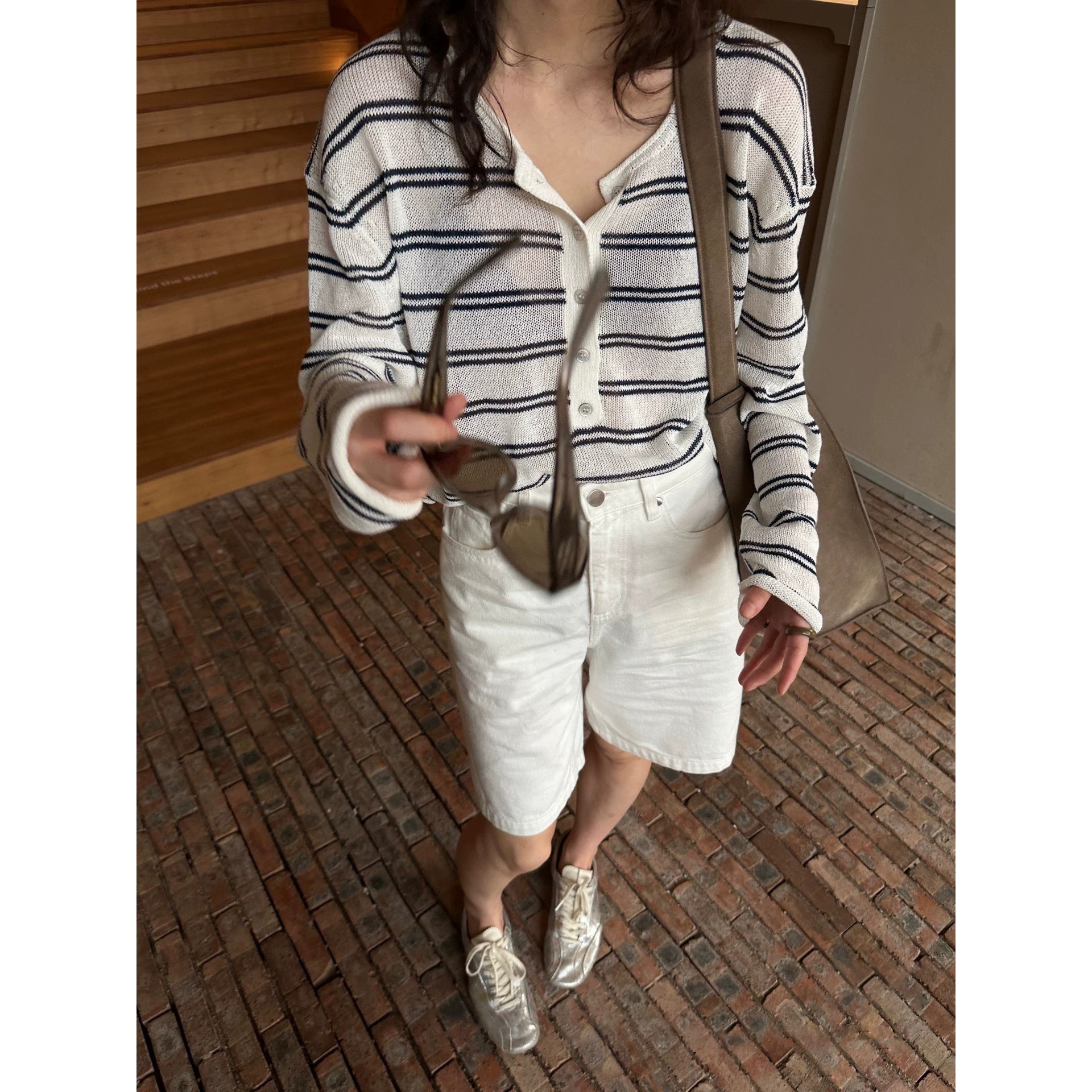 7W09 輕薄感亨利領條紋透膚上衣 一色