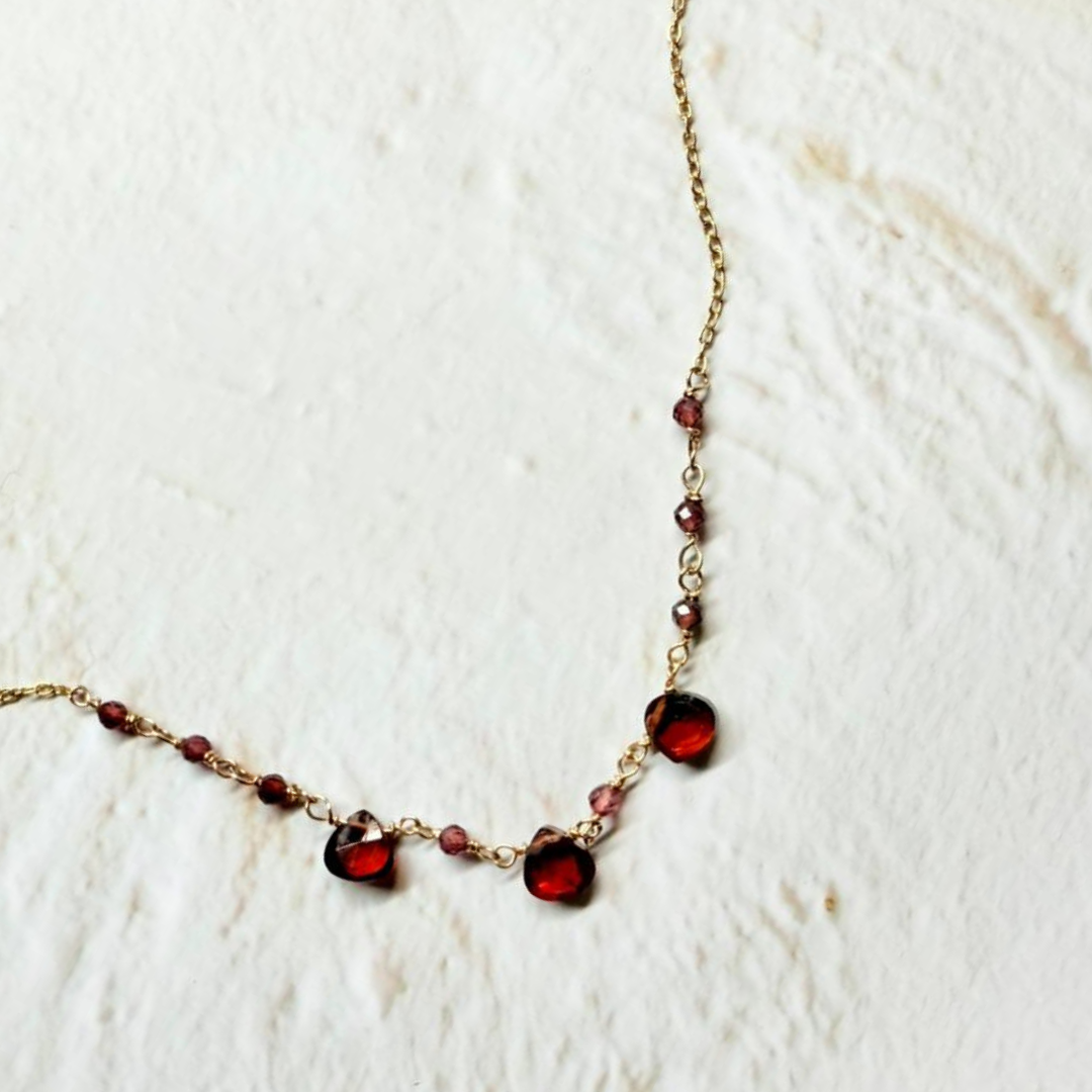 【現貨】全人手手工繞線手鍊 • 石榴石