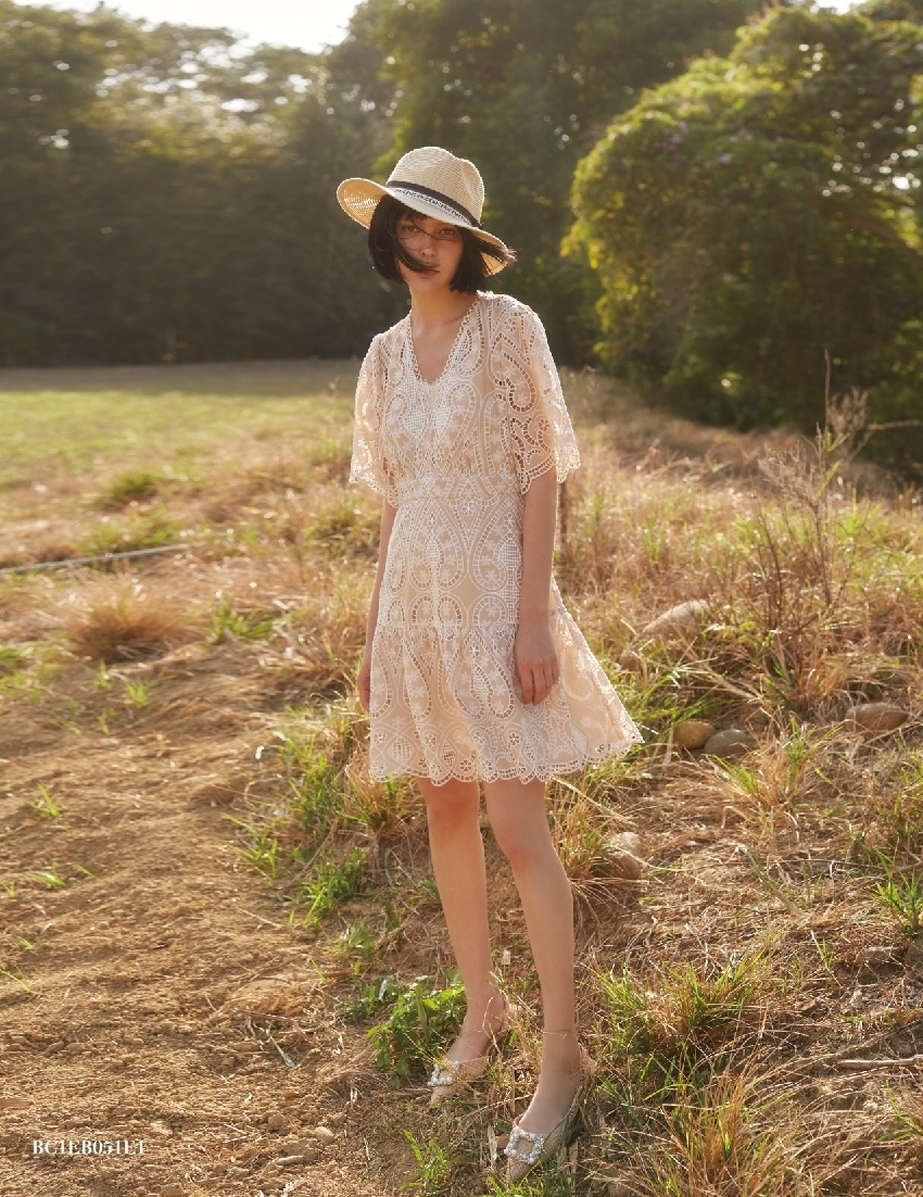 BC1EB051E1 天空之城-宮廷繡花棉蕾絲魚尾裙擺短洋