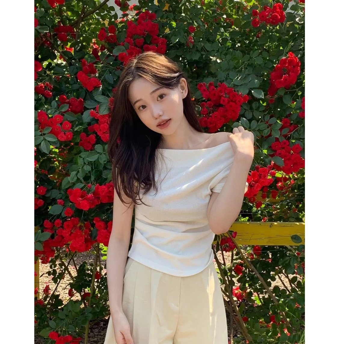 7W03 清新氣質感一字領摺皺上衣 一色