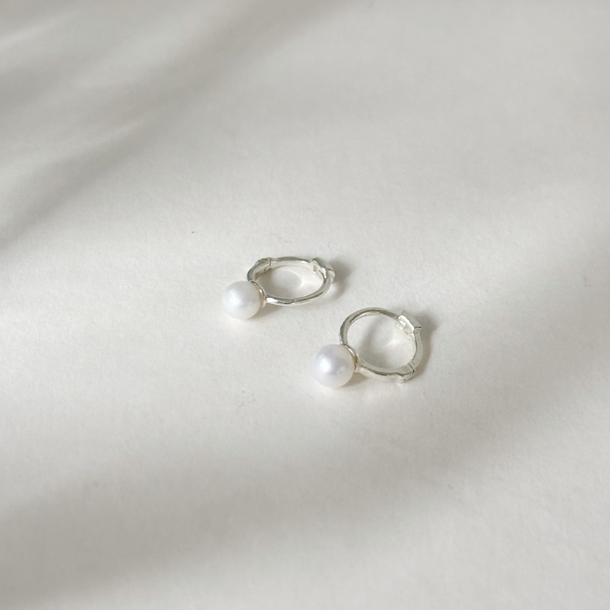 小圓珍珠耳骨圈