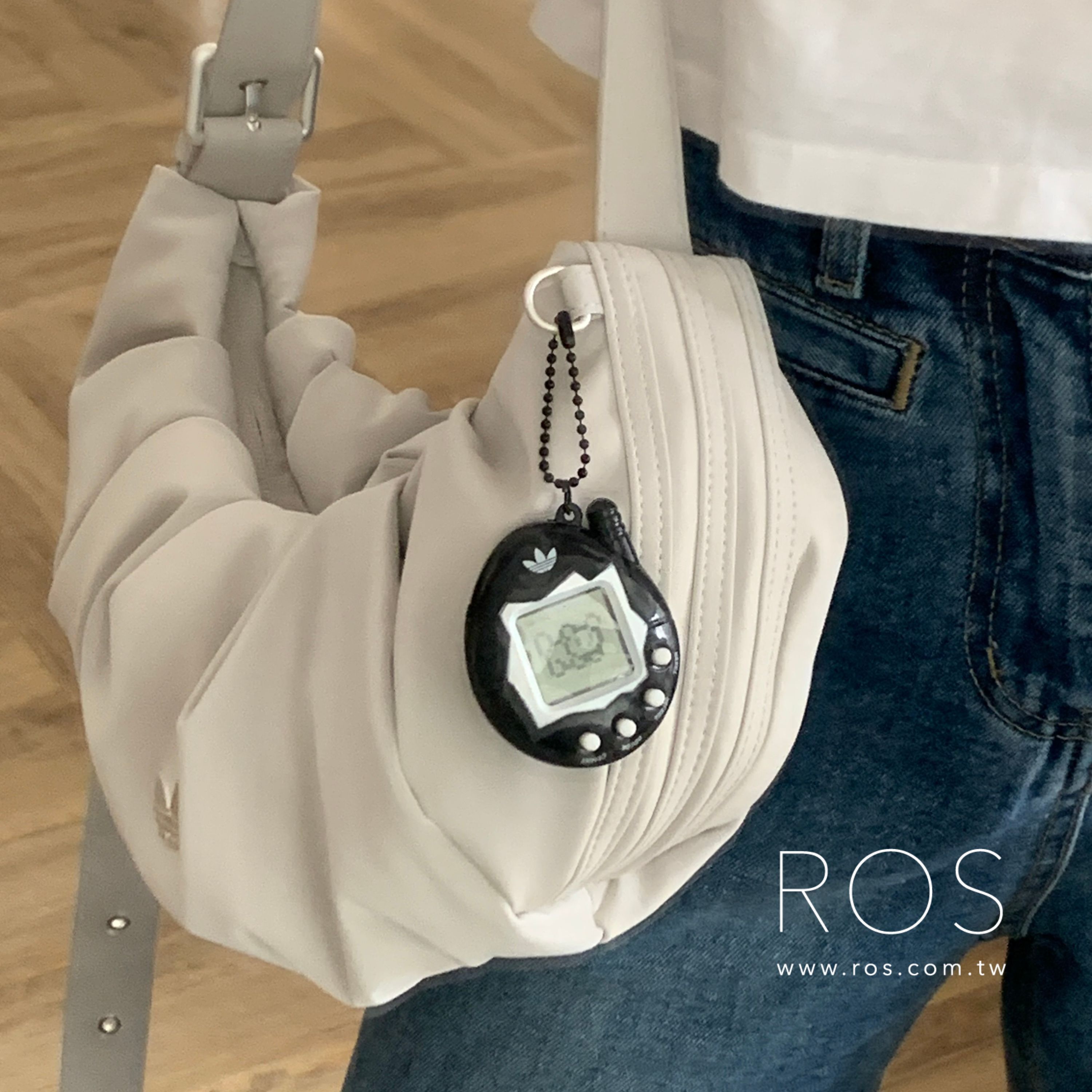 Adidas Originals 電子寵物機 黑