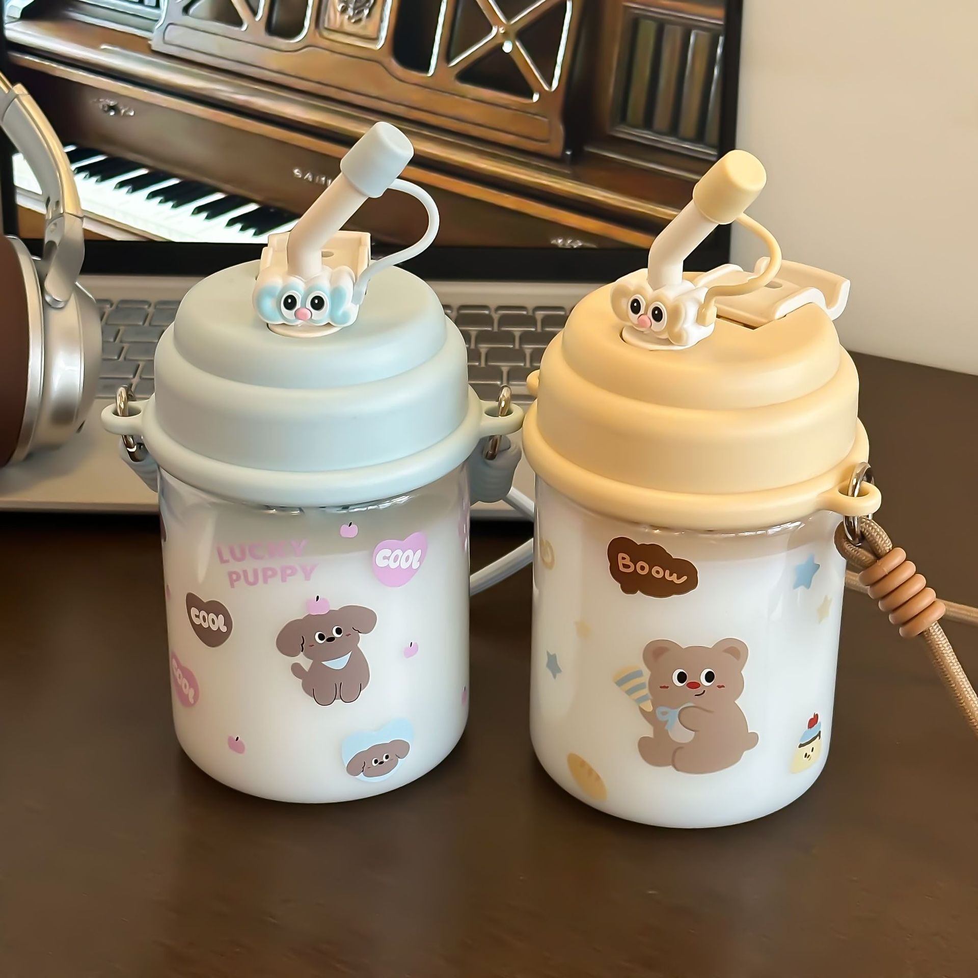 《6149》可愛吸管杯附背帶(800ML)