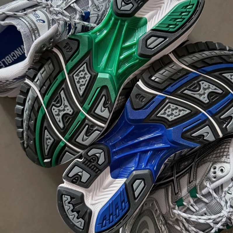 余文樂同款 Invincible® X Asics Gel-nimbus 10.1 聯名款 銀灰藍 銀灰綠 解構 拼接 復古休閒鞋 綠/藍 1203A814-020/1203A814-021