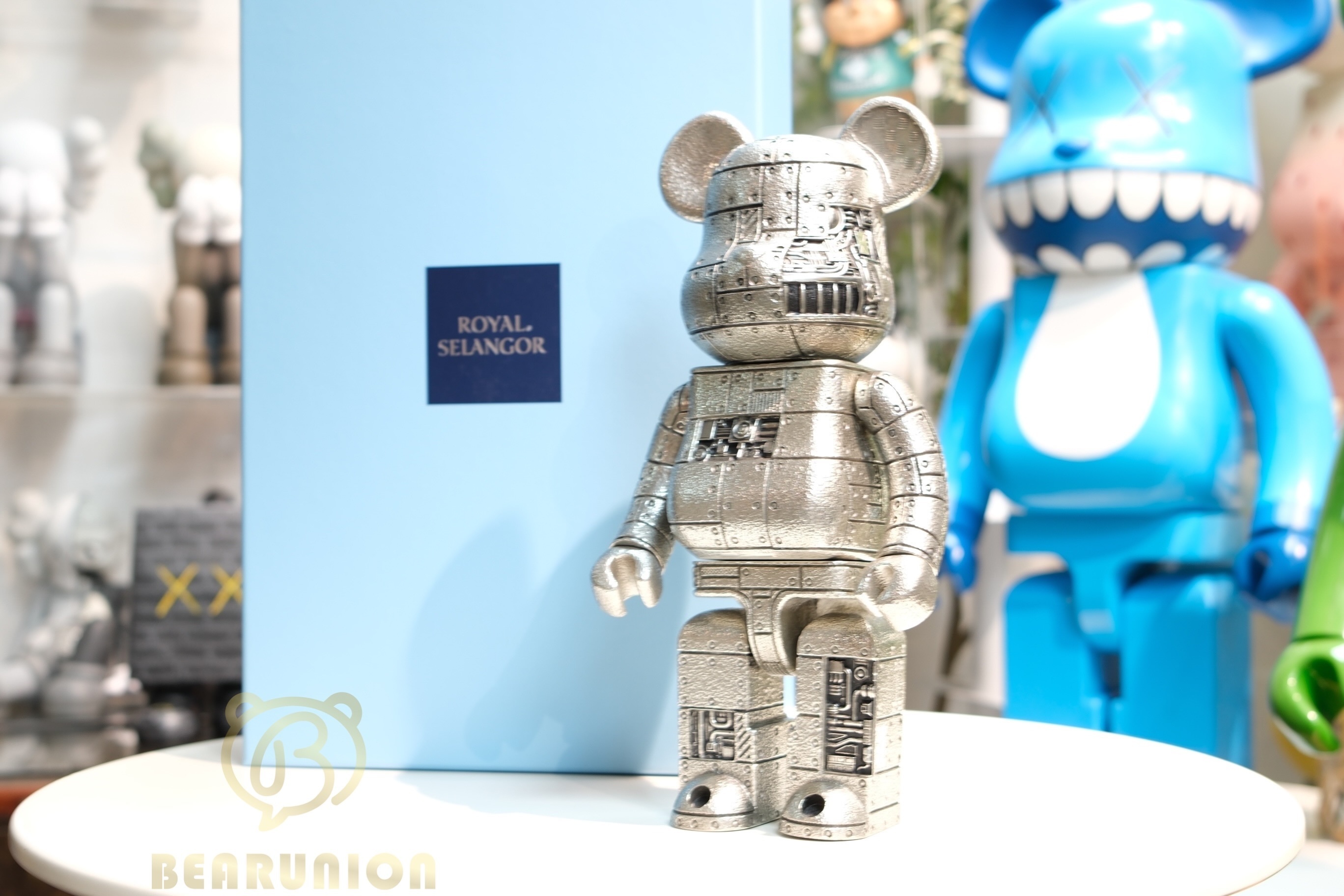🥇現貨🥇Bearbrick 400% royal selengor stempunk iron blight