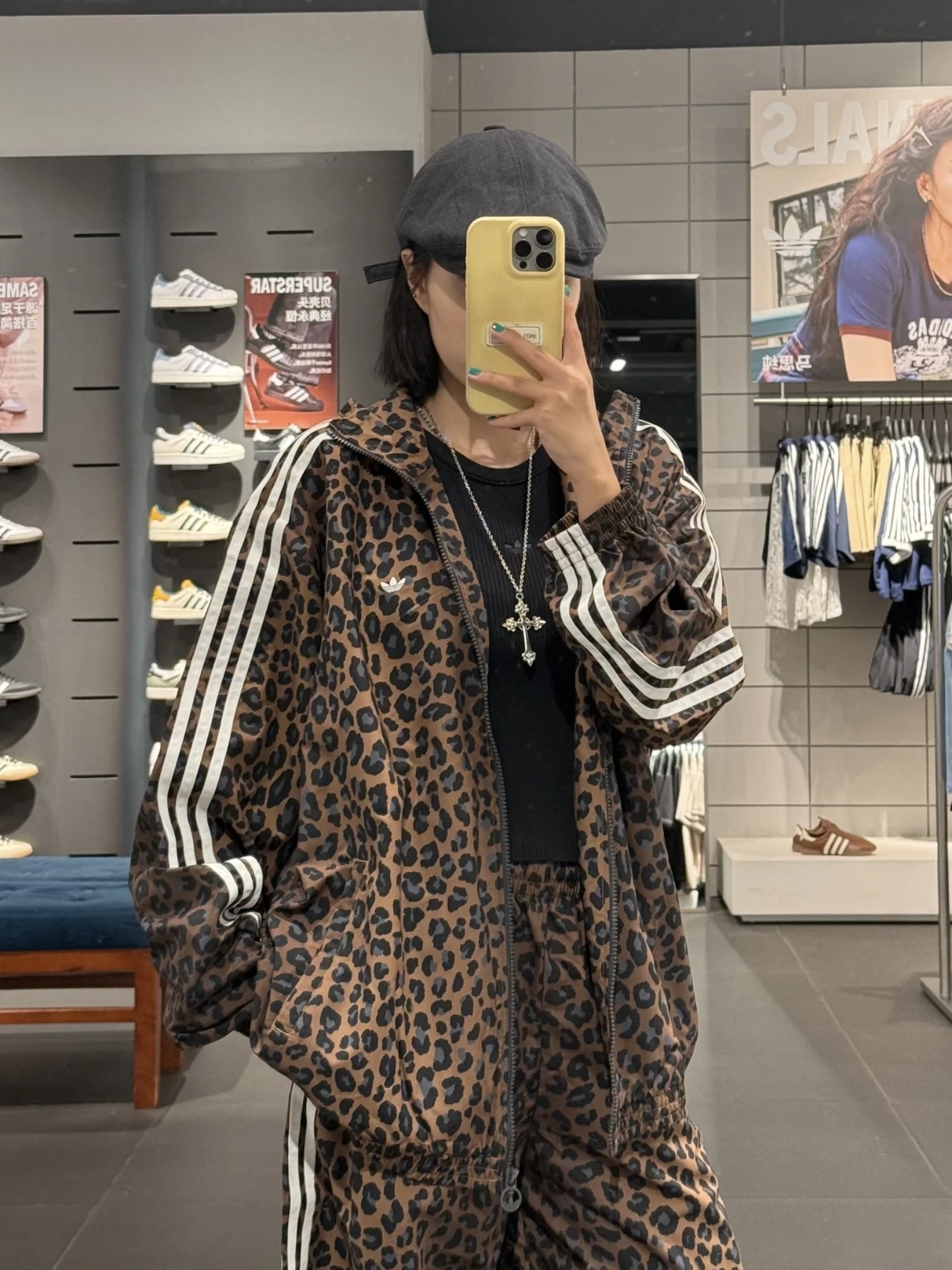 <豹走阿迪> Adidas 豹紋立領夾克外套