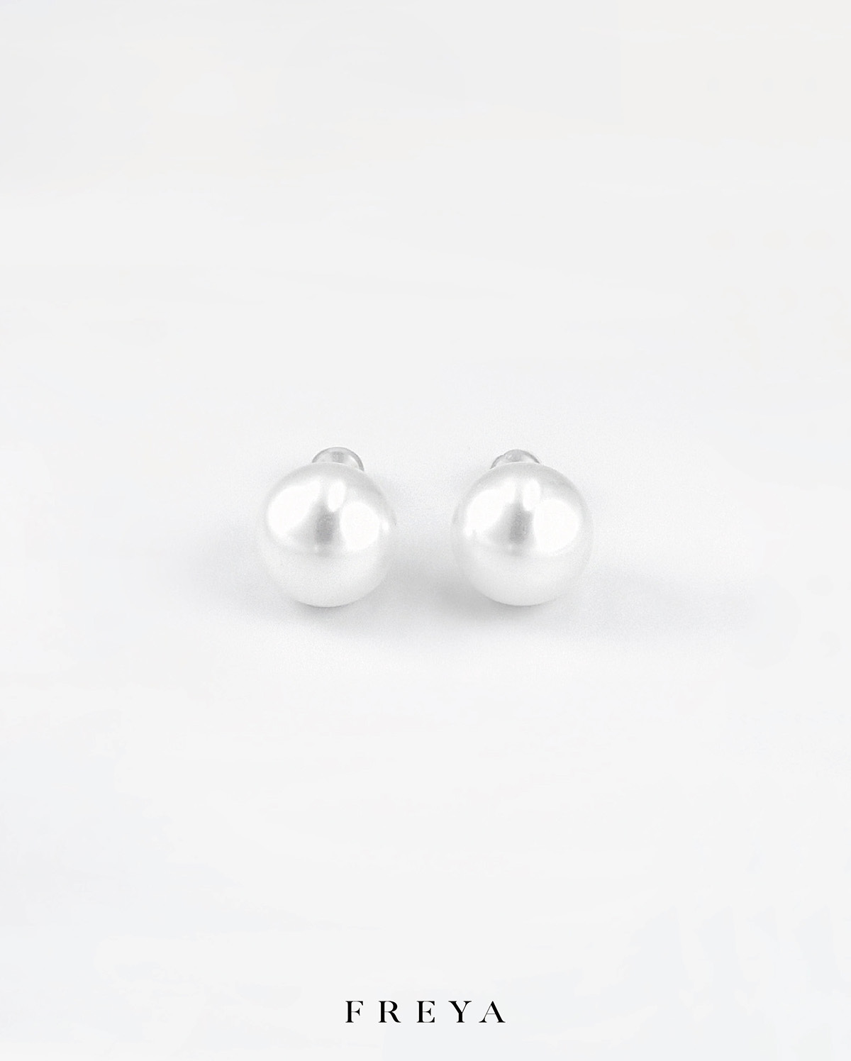 FREYA 8MM大白珍珠耳釘