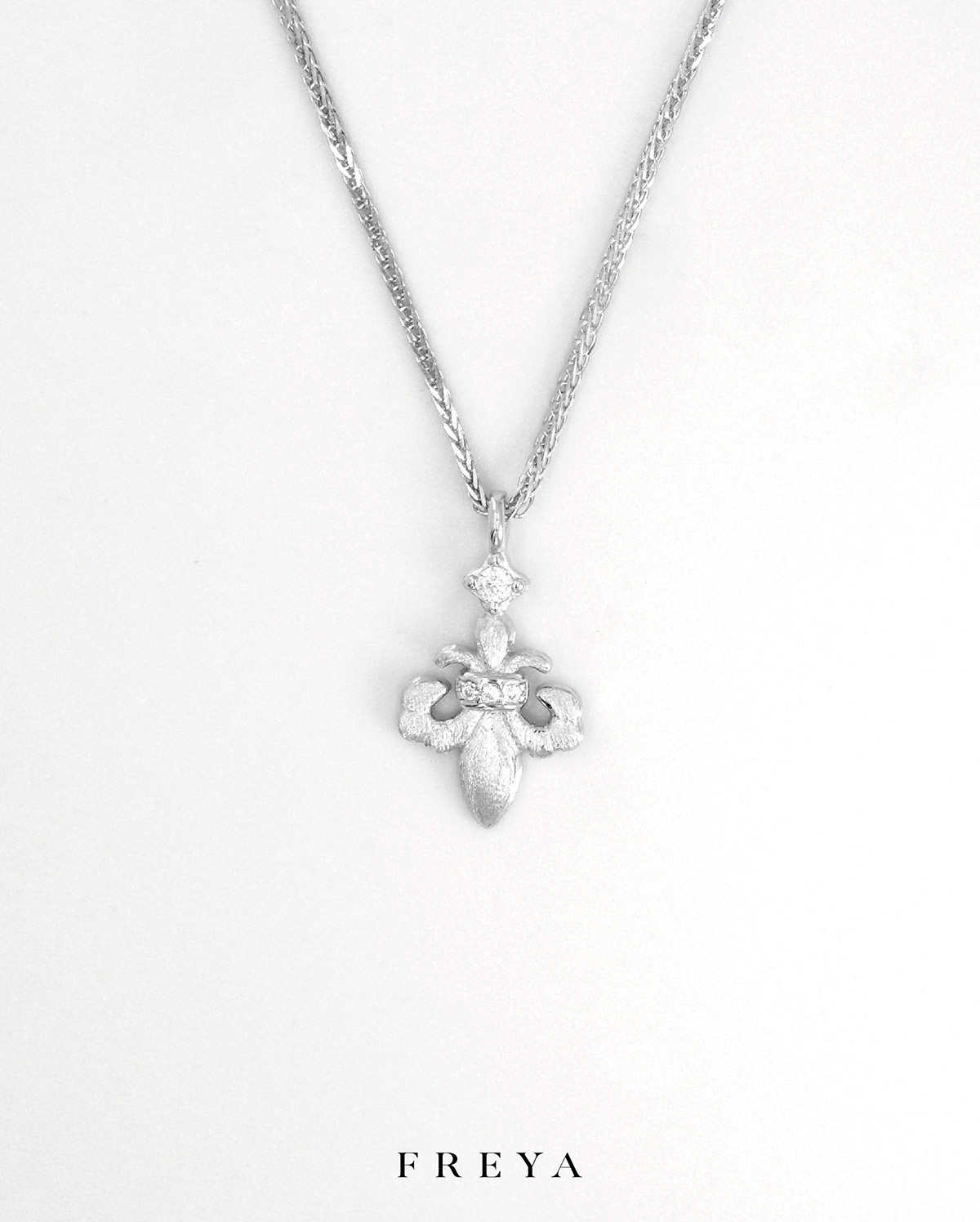 FREYA 鳶尾花項鏈