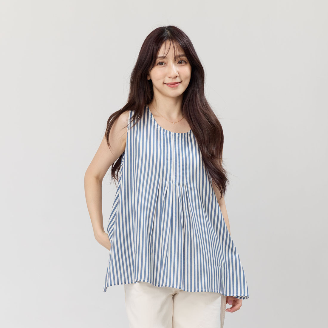 Coco無袖前摺傘擺直條印花上衣/藍白細條