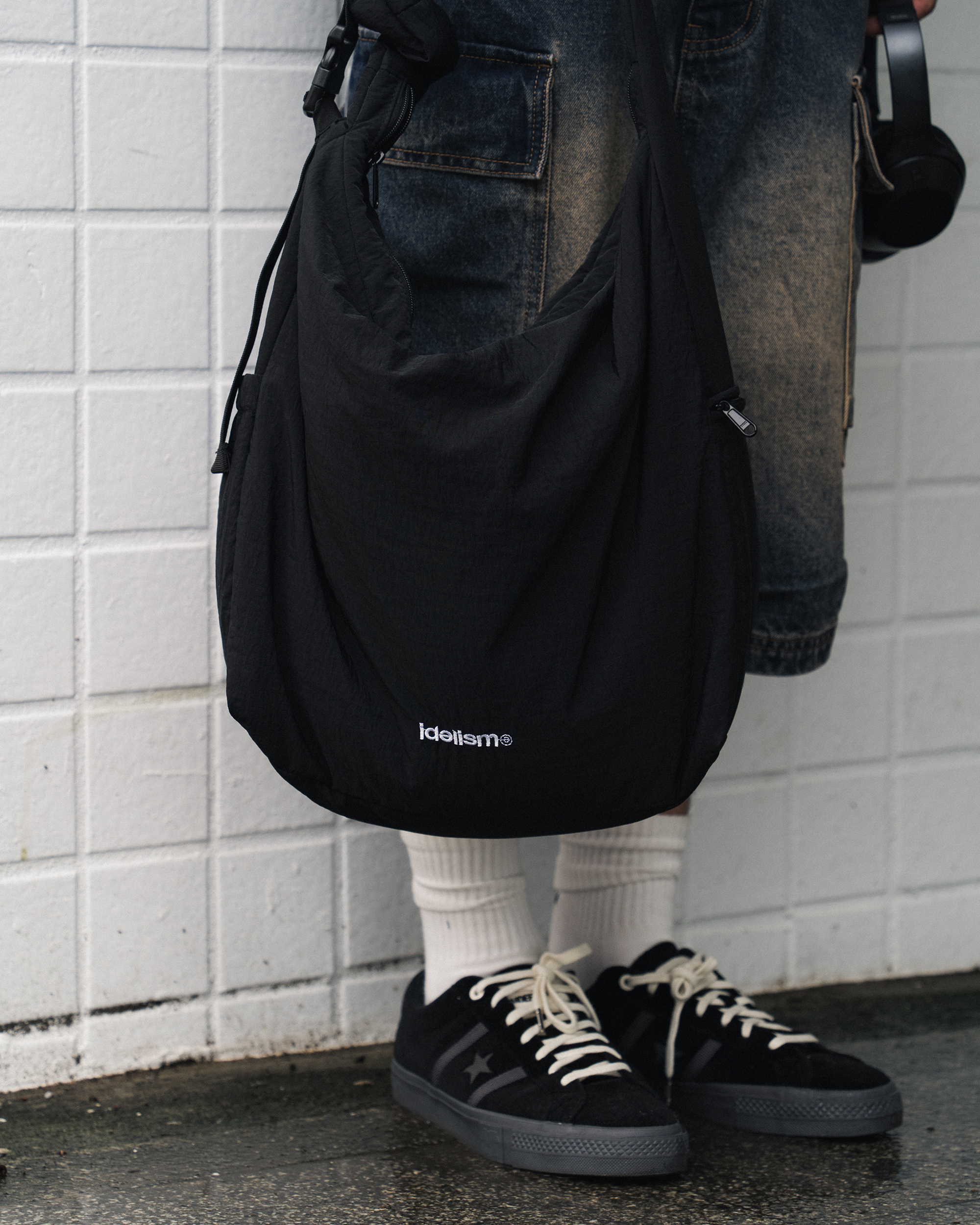 idealism Hobo Bag 棕色 黑色 紫色 防潑水斜背包【ID25058】