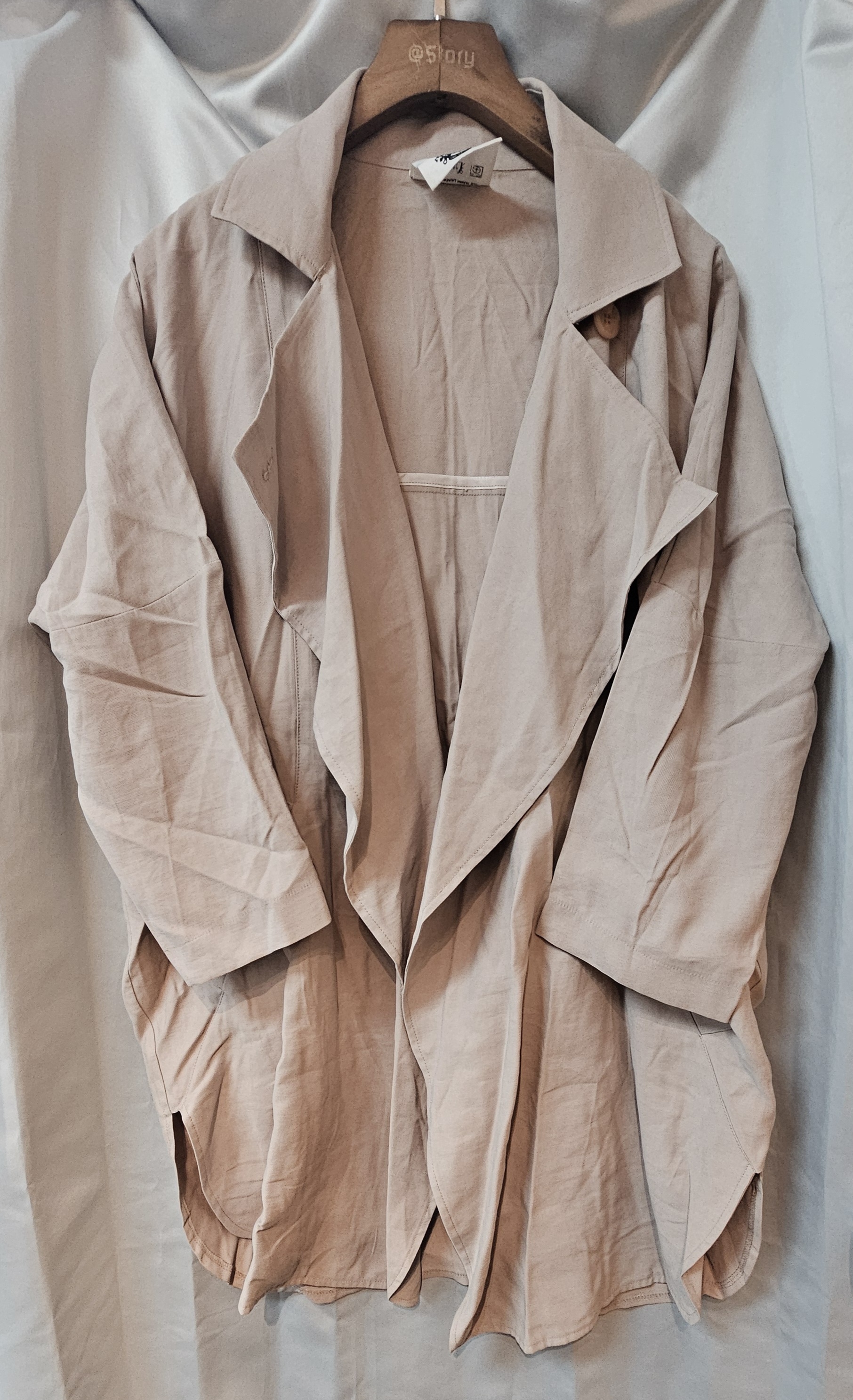 現貨 韓國DON YA DOLL長袖側叉外套 （清貨價貨品，不設退換）(AT 160)